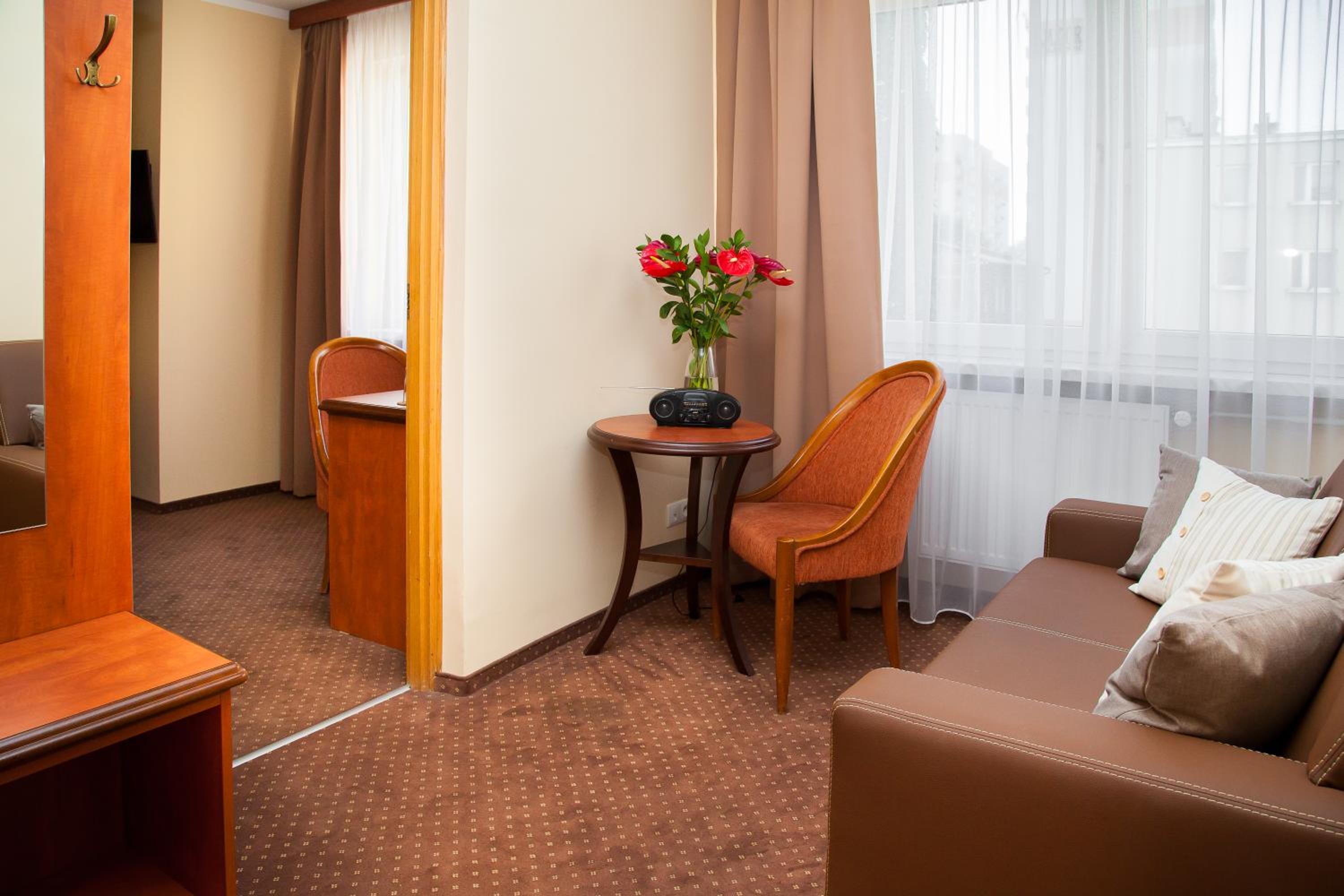 Standard Double Room - Photo 5