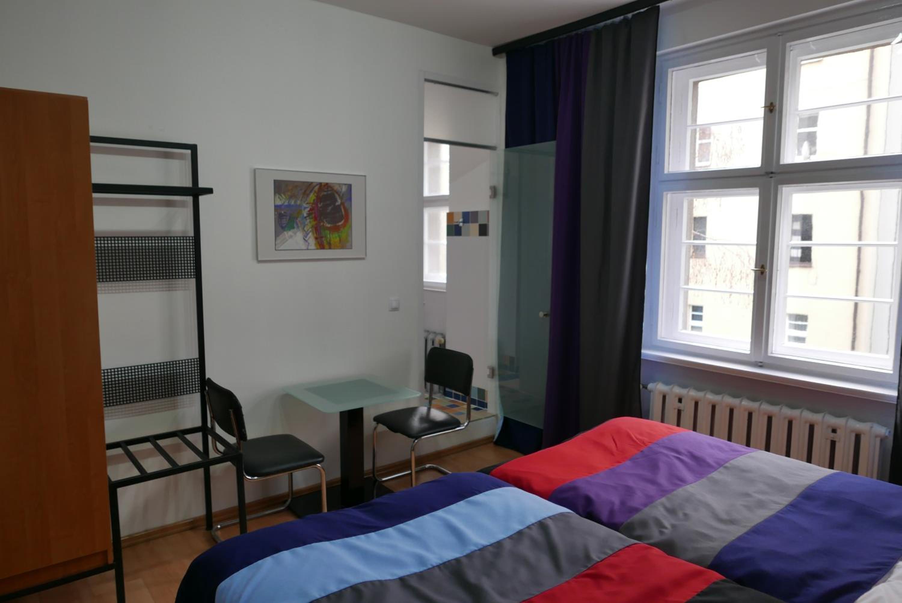 Apartment photo 2