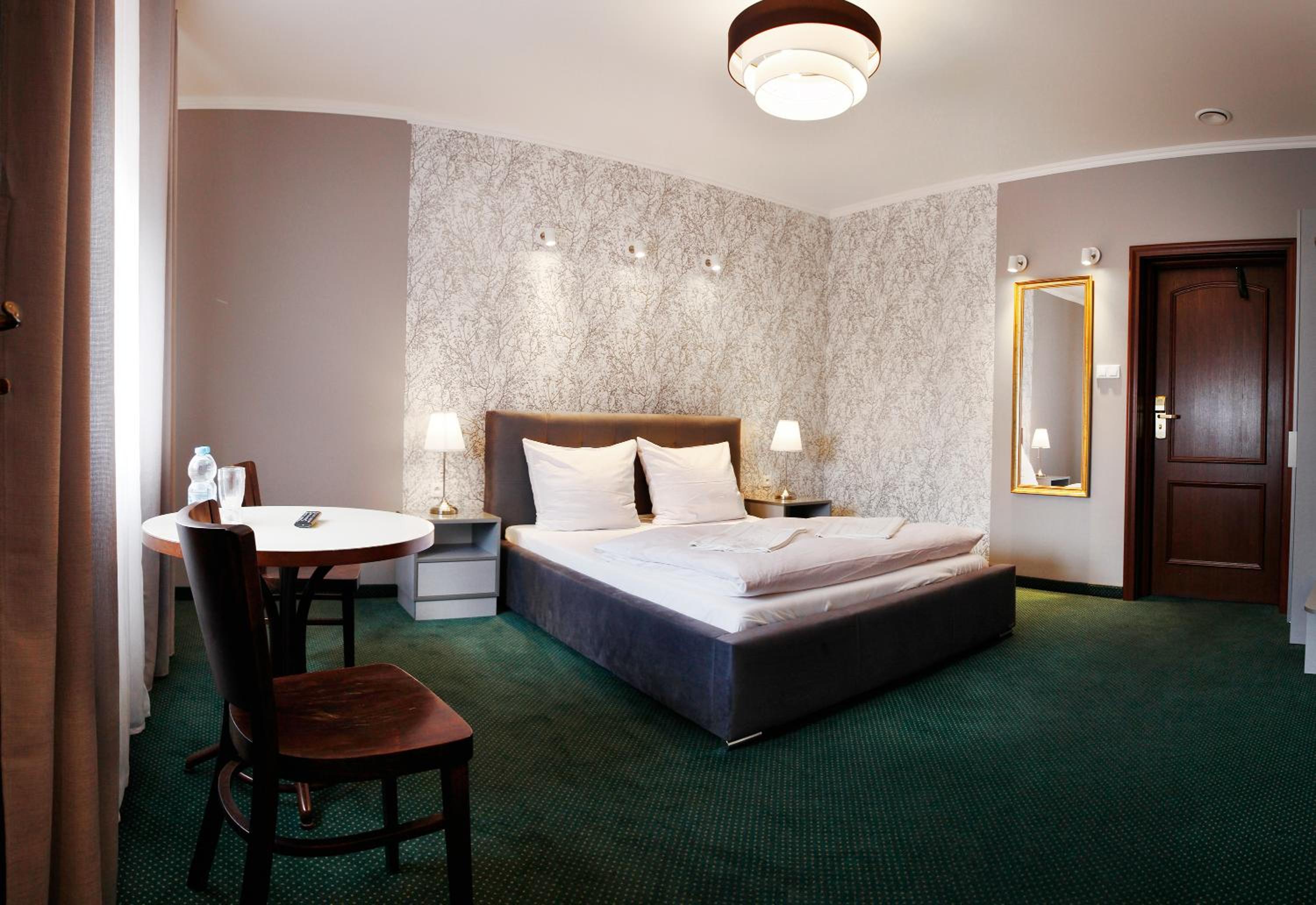 Deluxe Double Room with Bath photo 2
