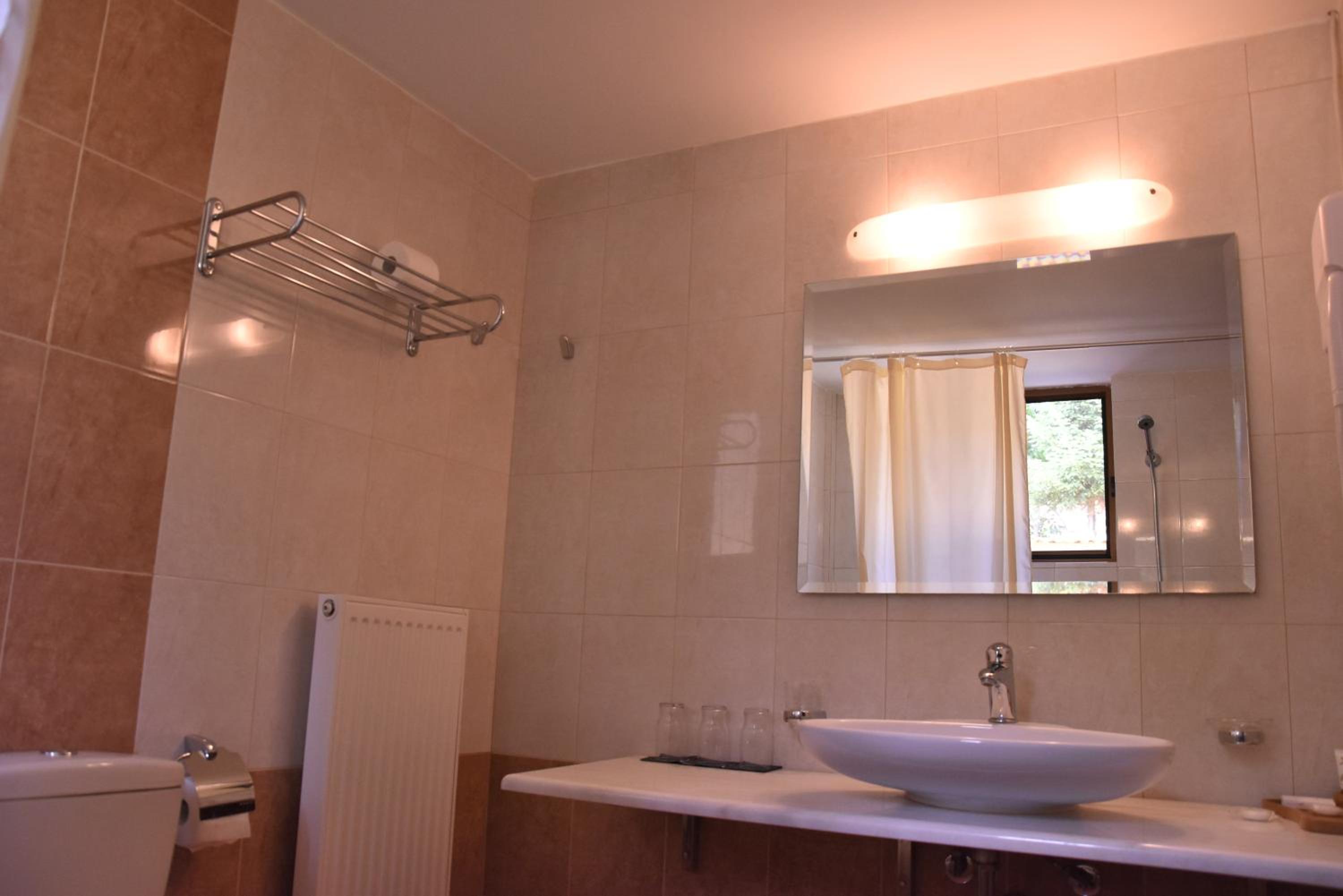 Triple Room with Bath photo 2