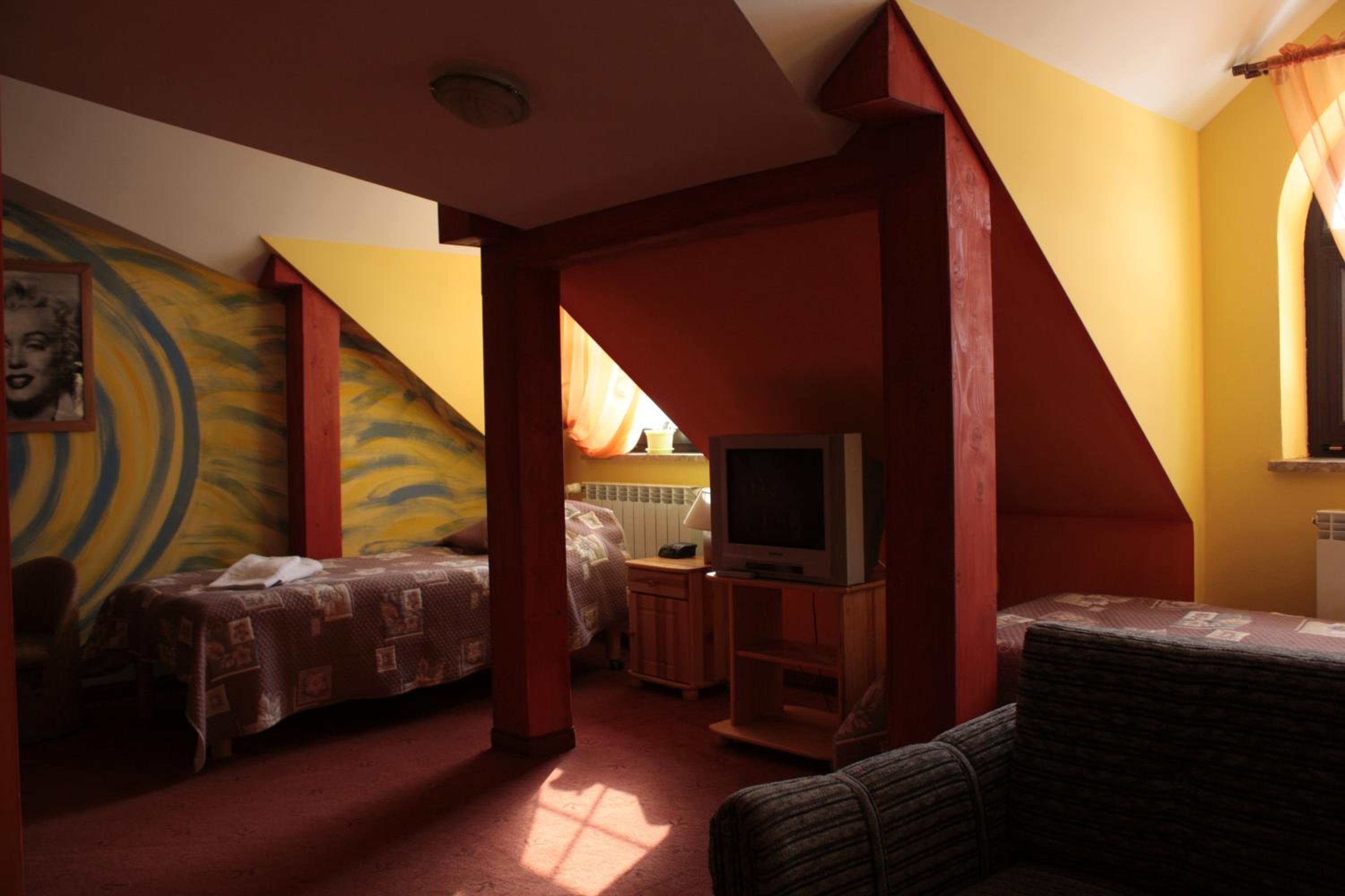 Standard Double Room - Photo 4