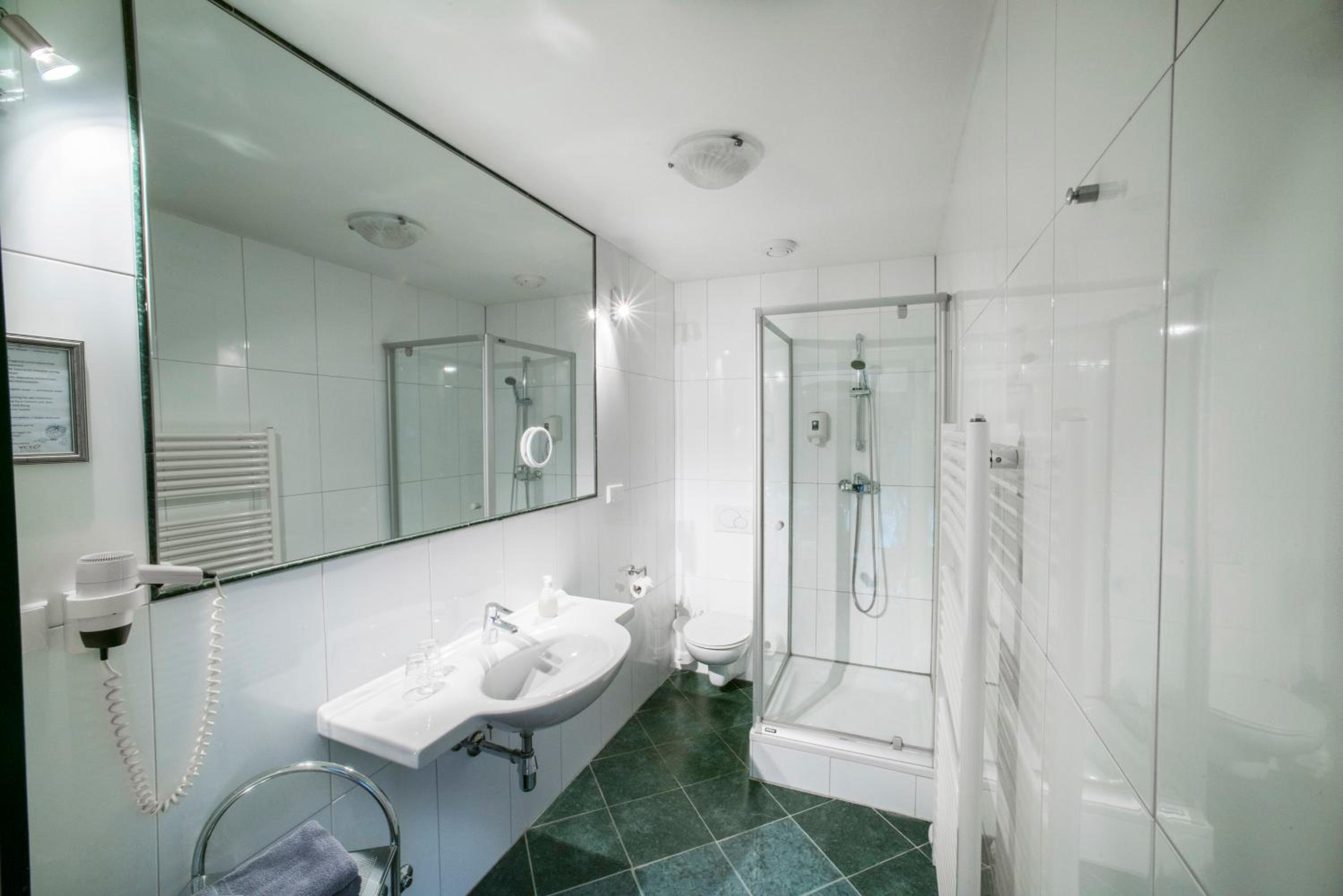 Superior Quadruple Room photo 2