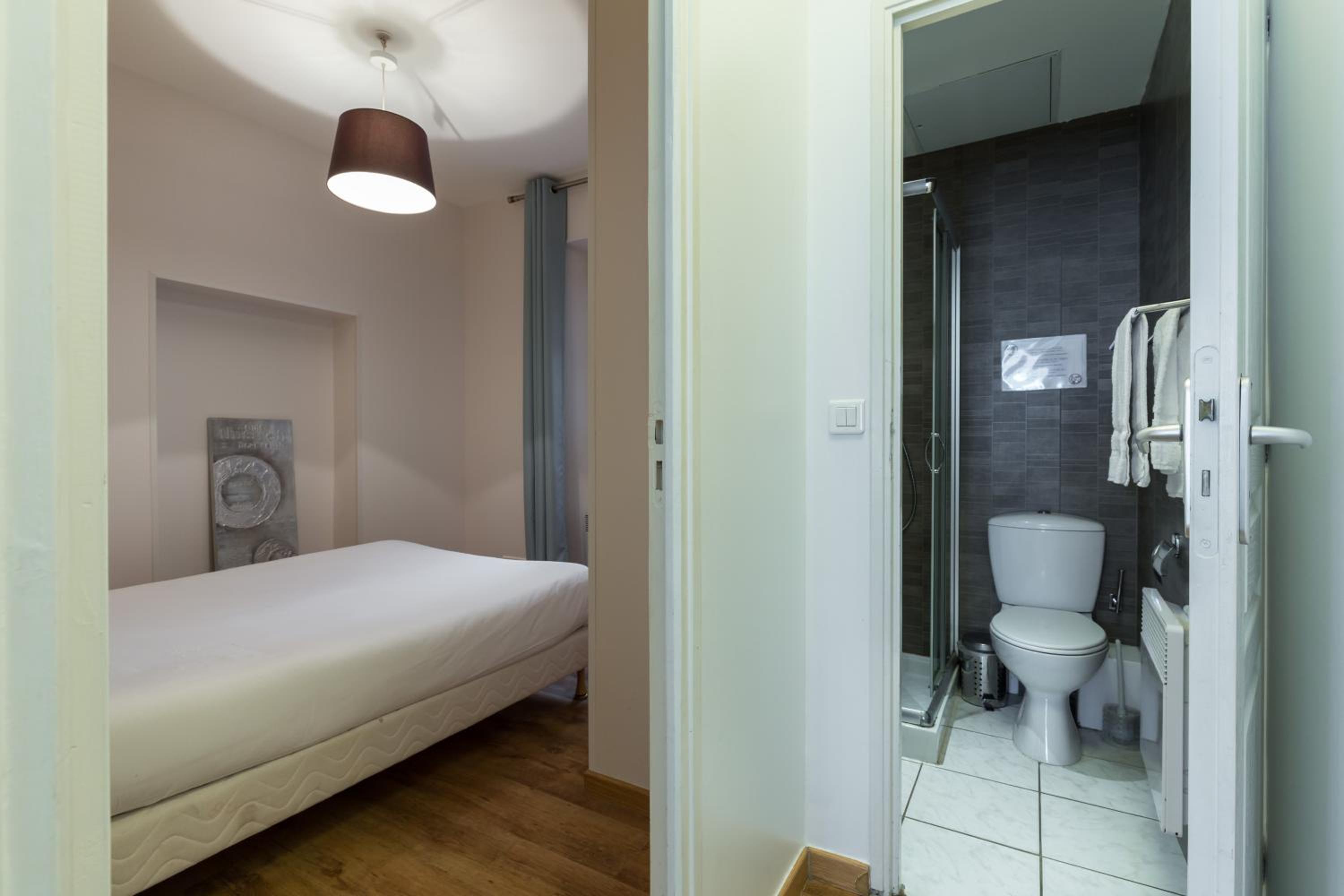 Standard One-Bedroom Apartment - Photo 10