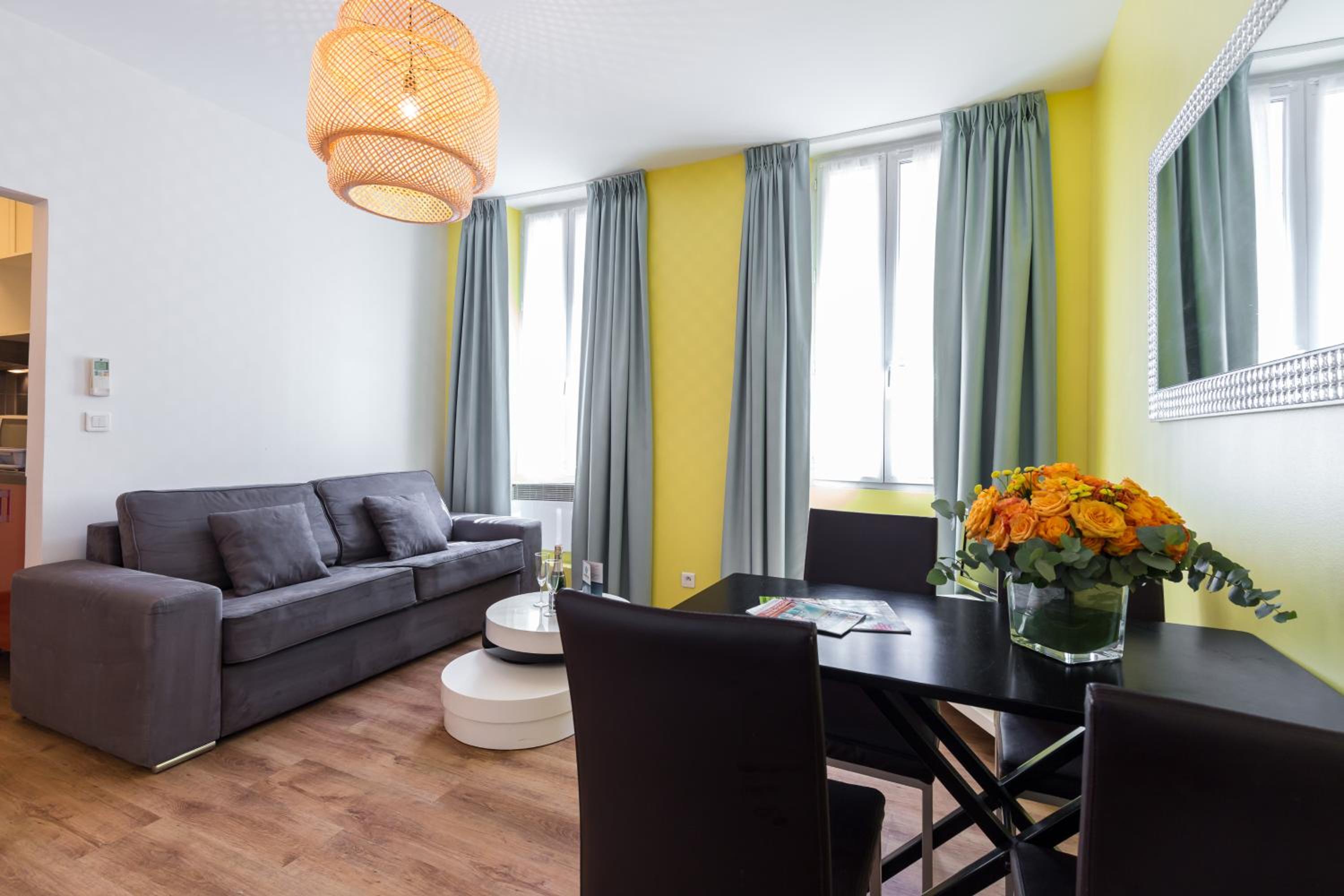Standard One-Bedroom Apartment - Photo 28