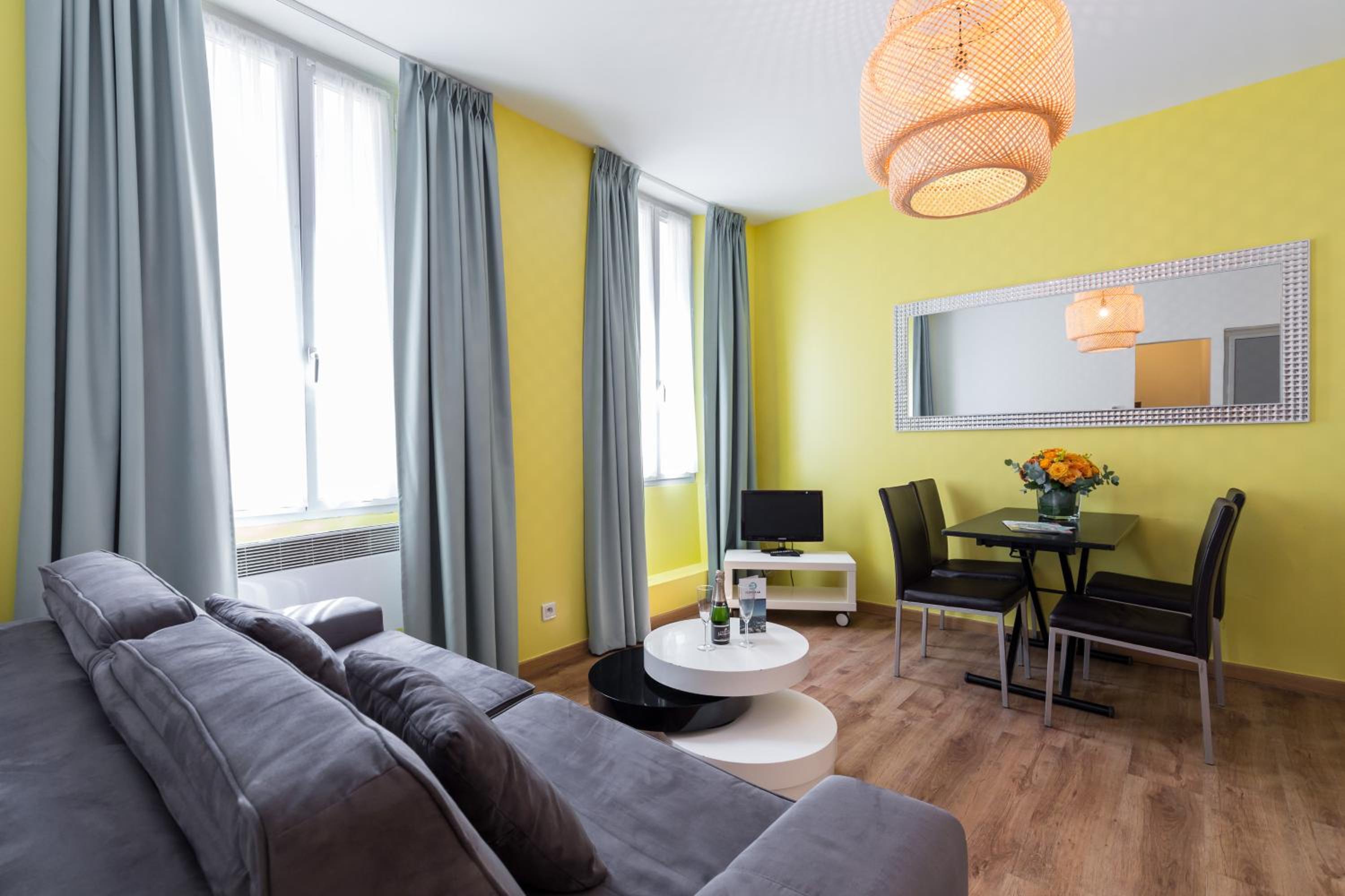 Standard One-Bedroom Apartment - Photo 26