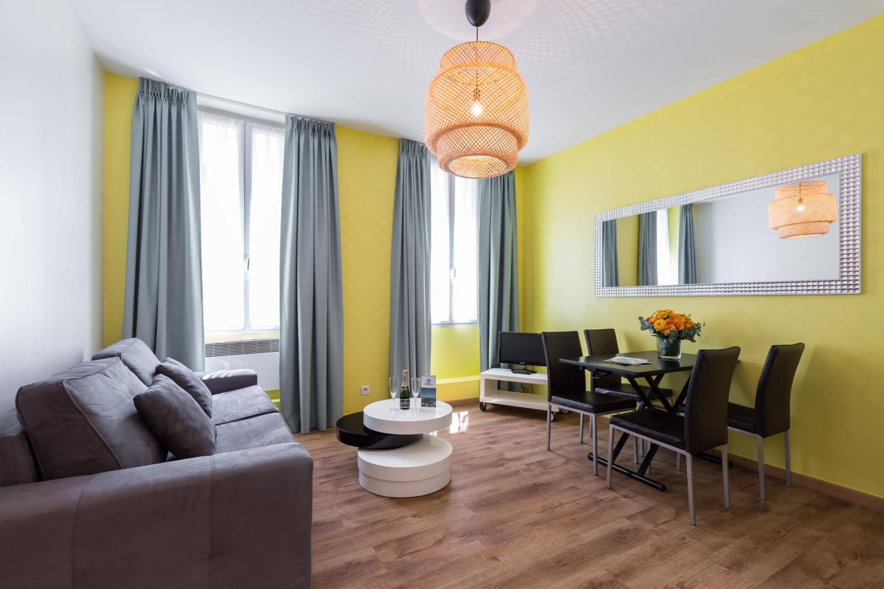 Standard One-Bedroom Apartment - Photo 29