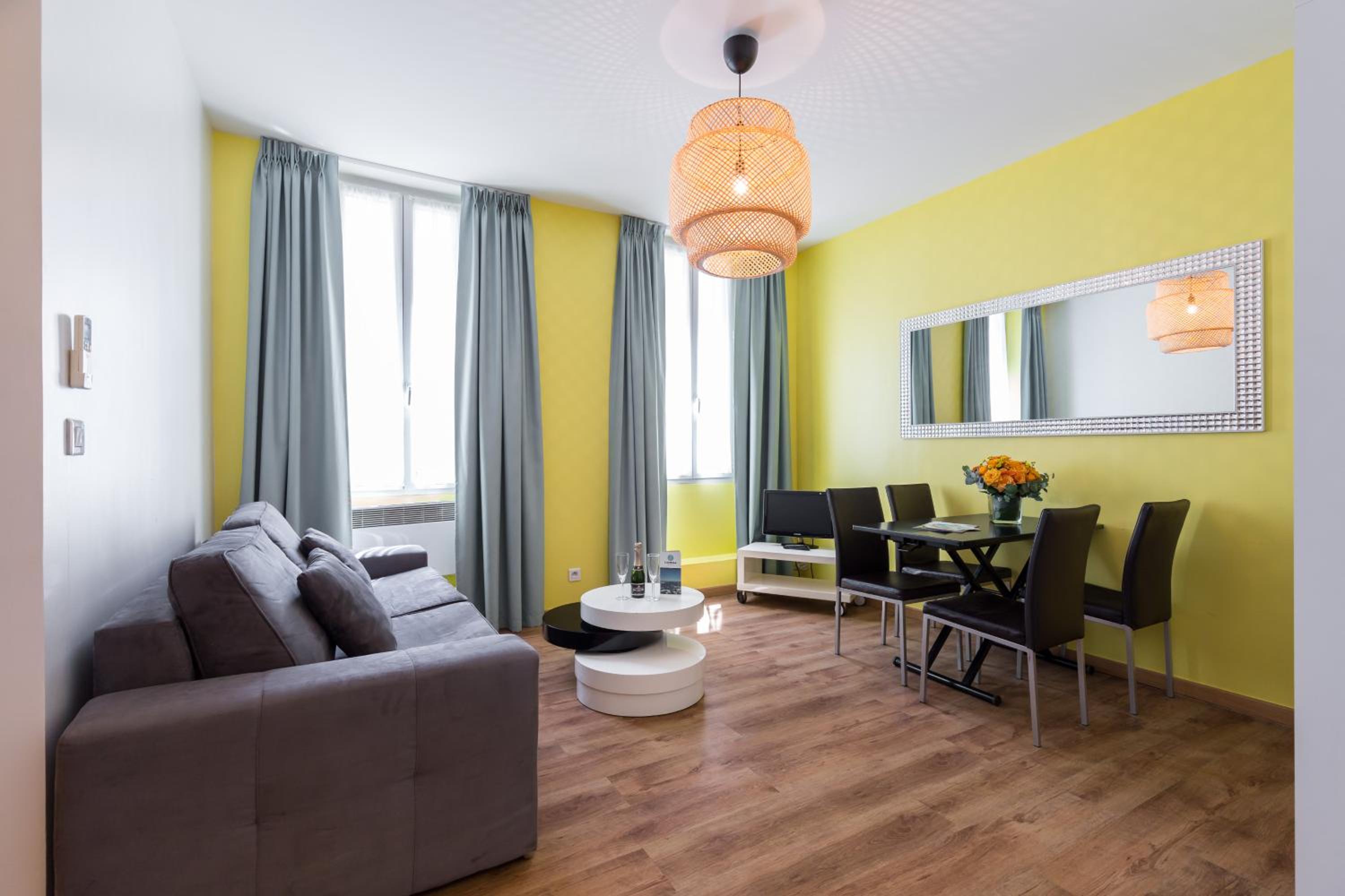 Standard One-Bedroom Apartment - Photo 20