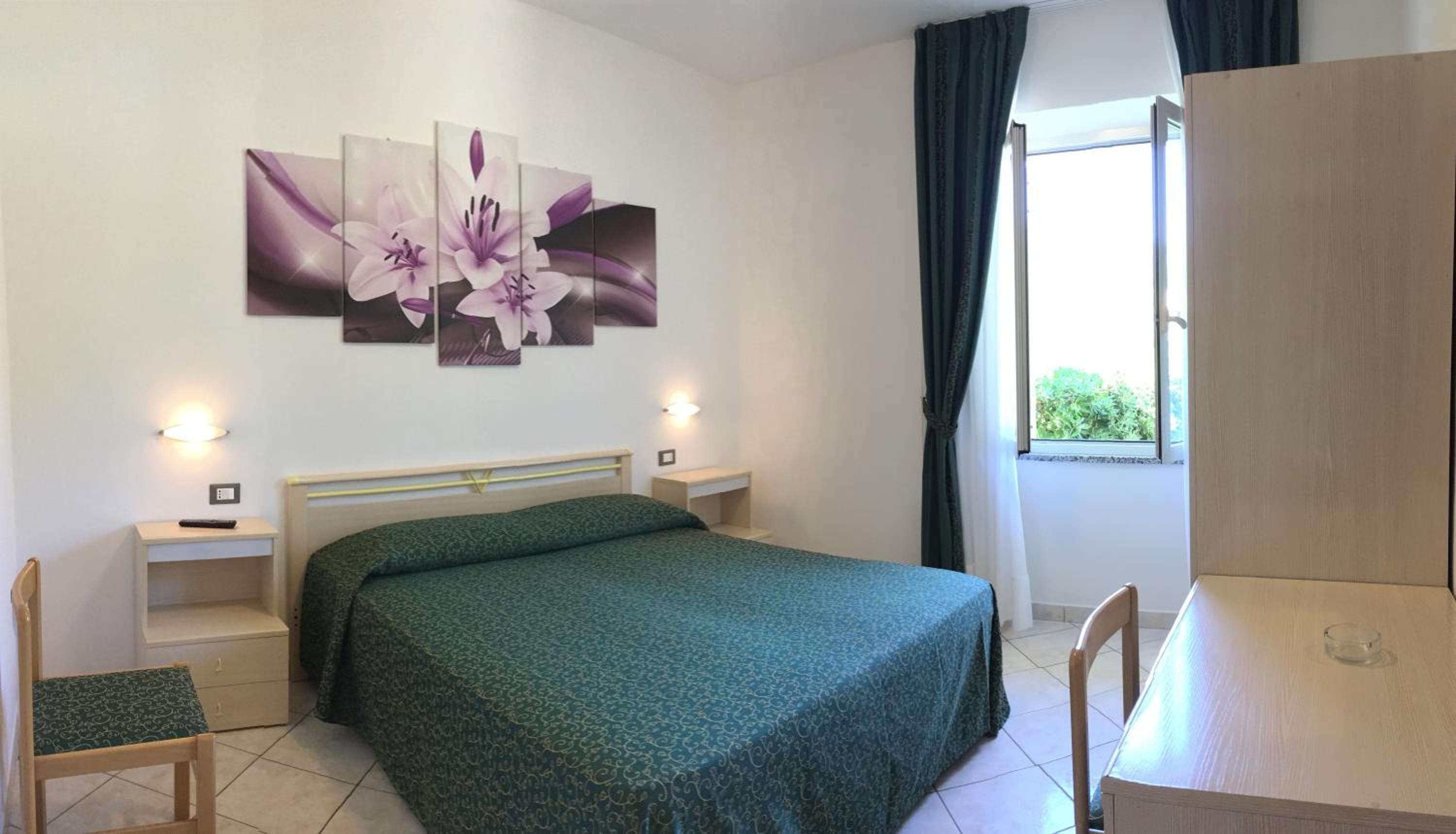 Double or Twin Room photo 1