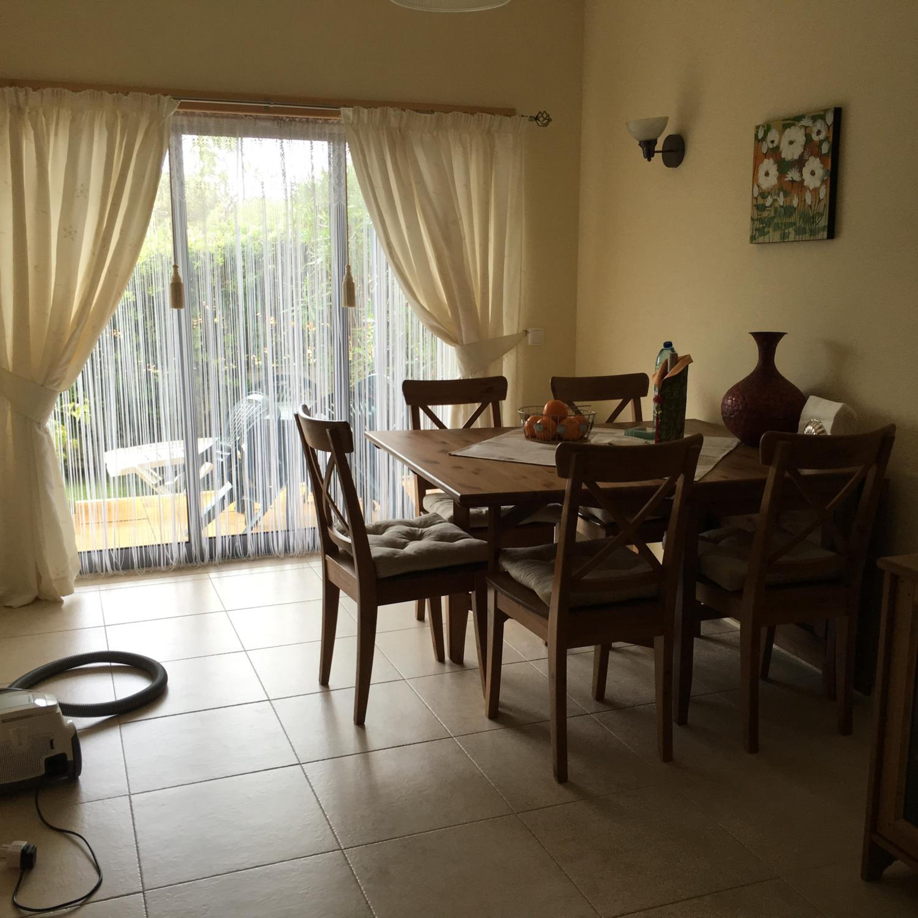 One-Bedroom Apartment - Photo 12