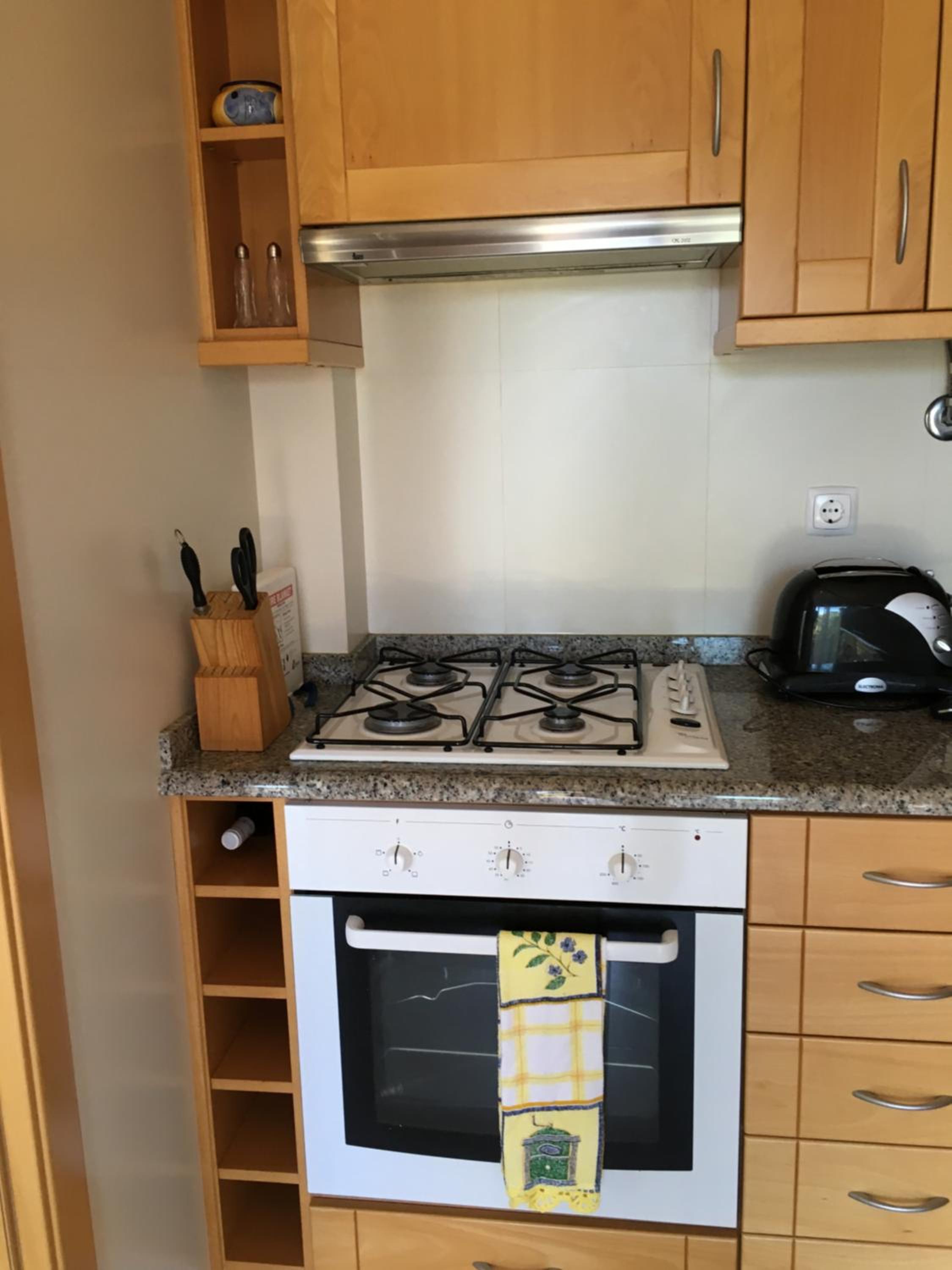 One-Bedroom Apartment - Photo 10