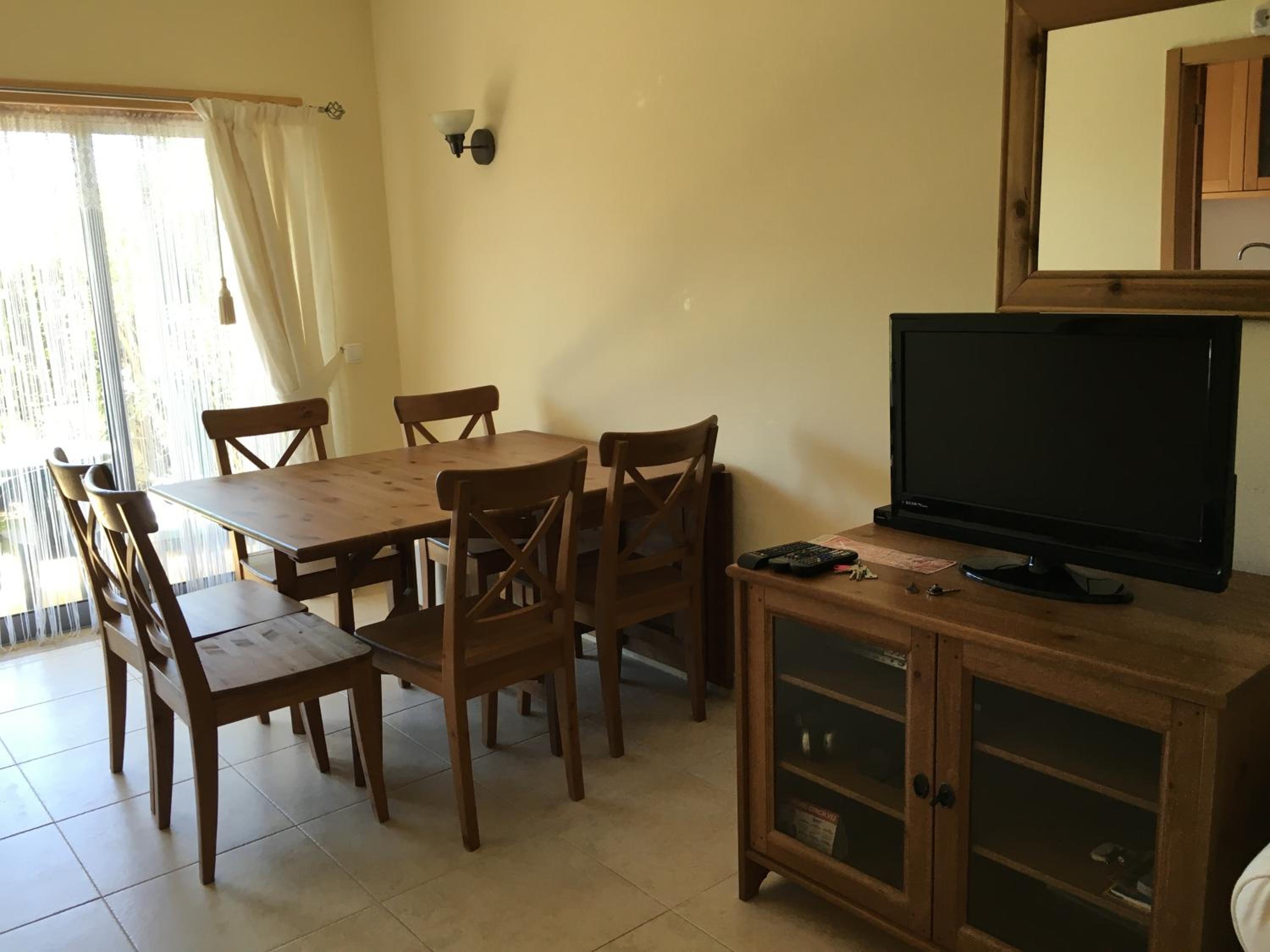 One-Bedroom Apartment - Photo 18