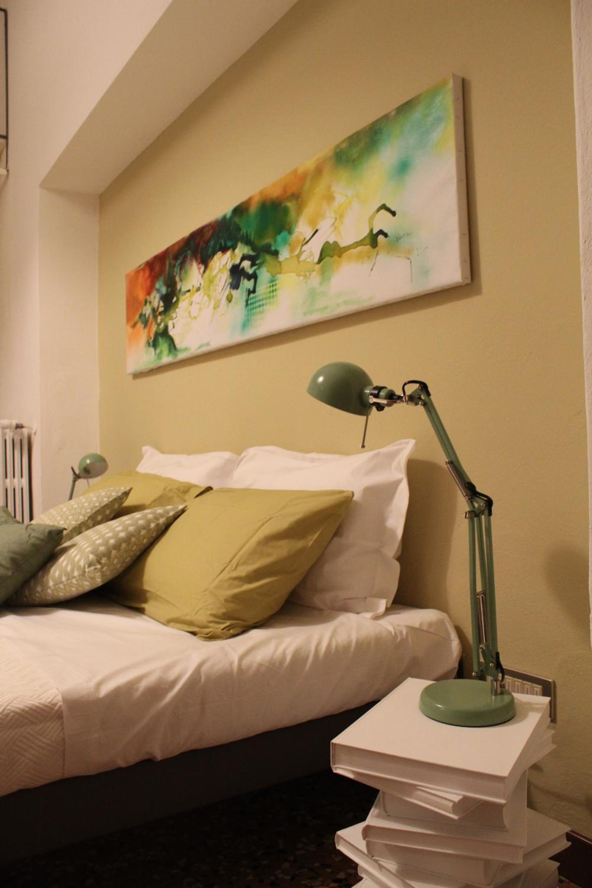 Large Double or Twin Room with Private External Bathroom - Photo 1