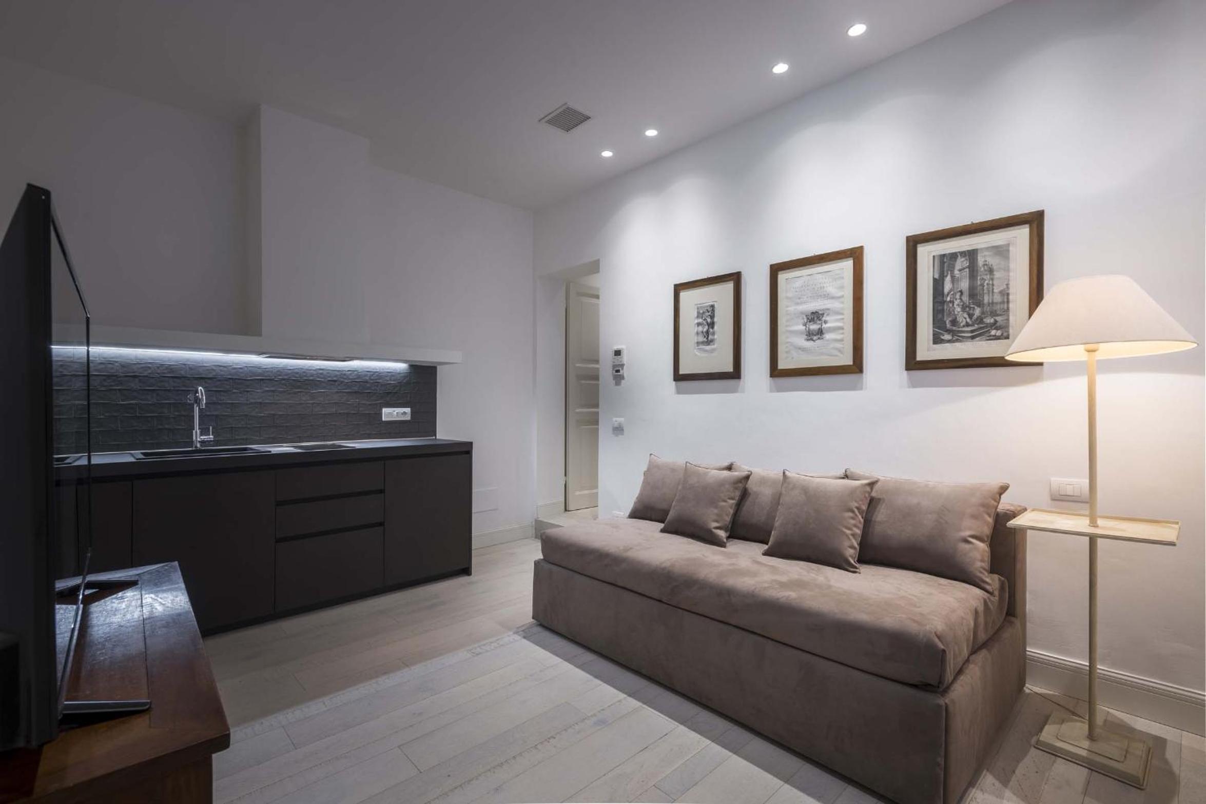 Comfort Apartment - Photo 13