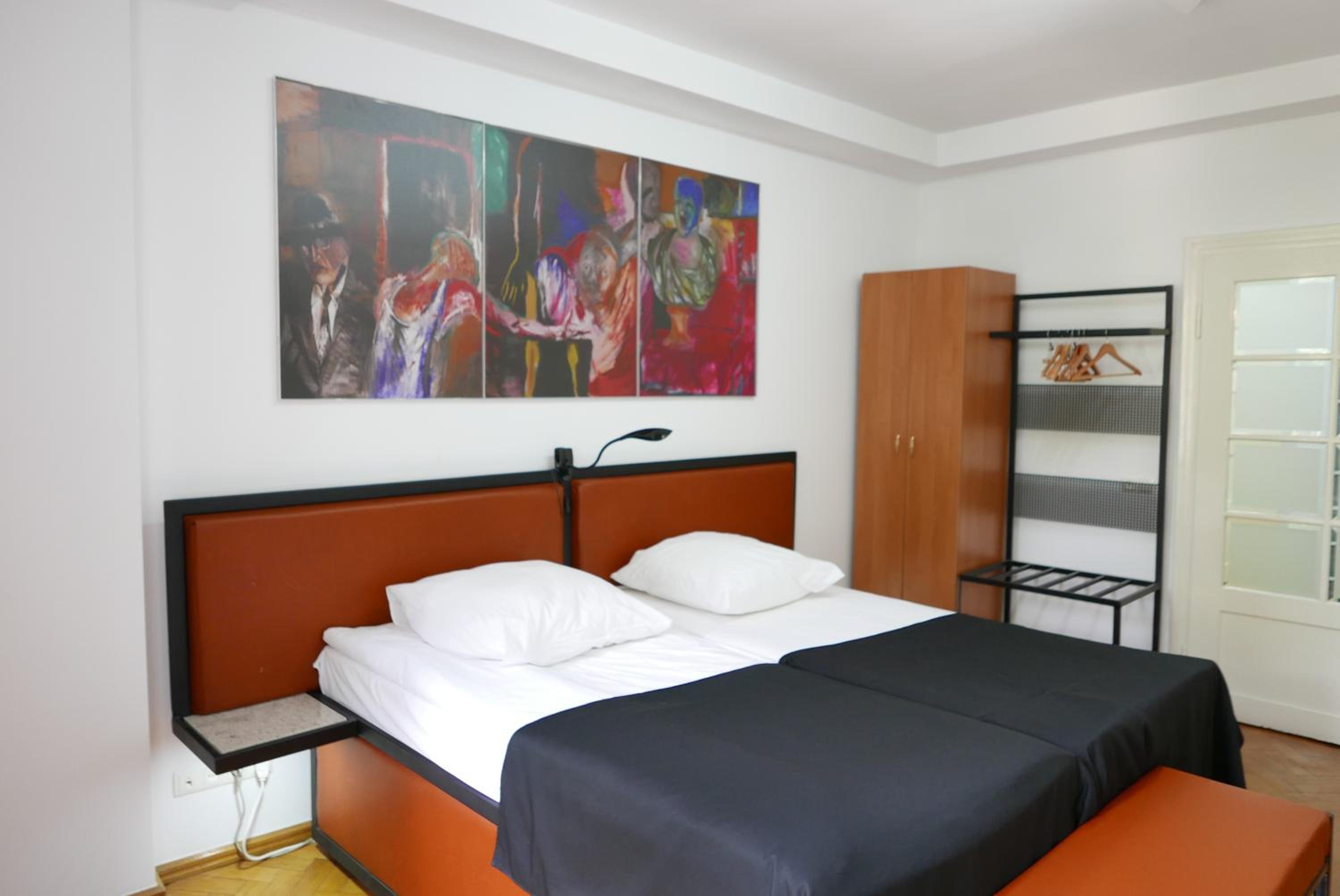 Large Apartment photo 1