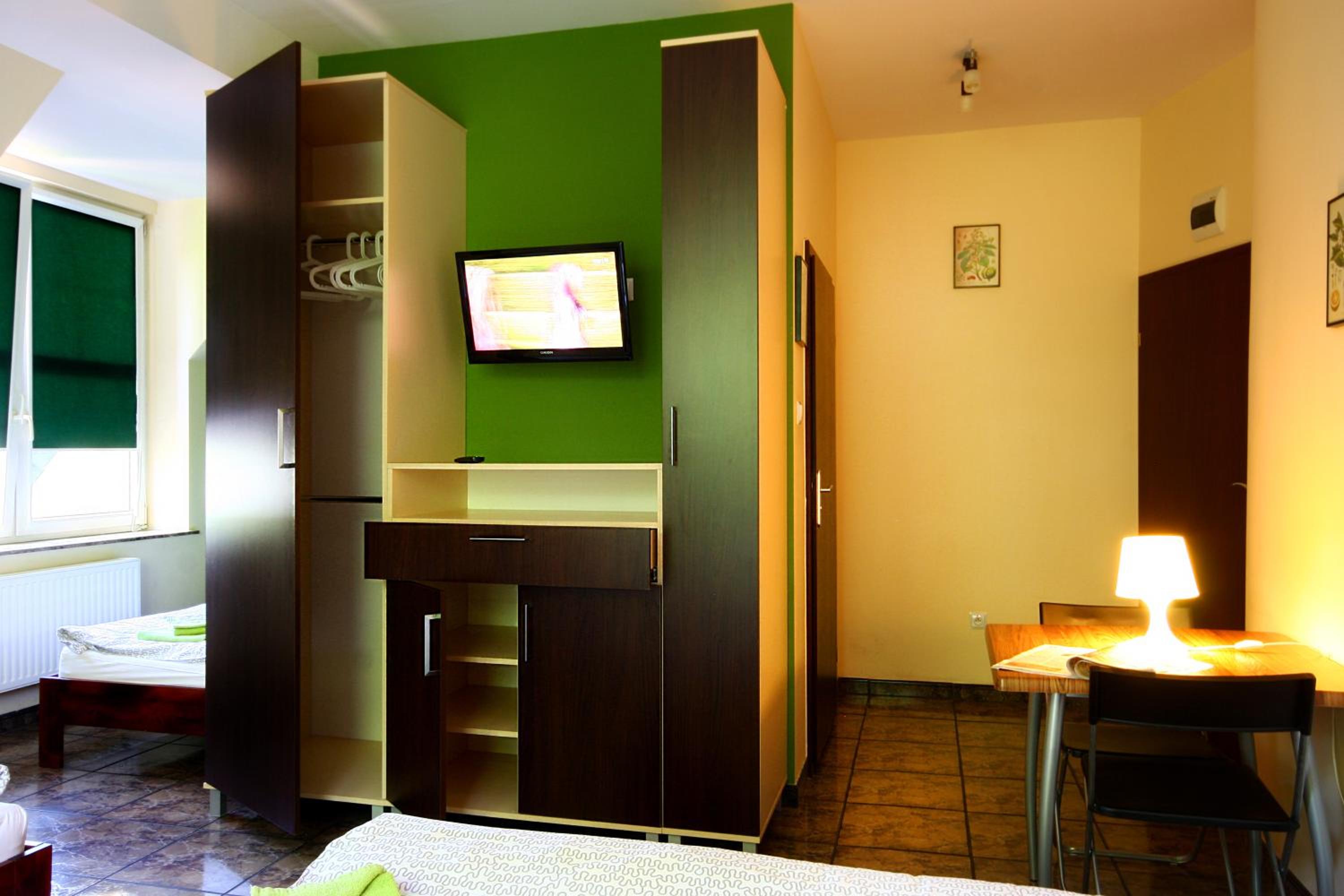 Triple Room with Bathroom photo 2