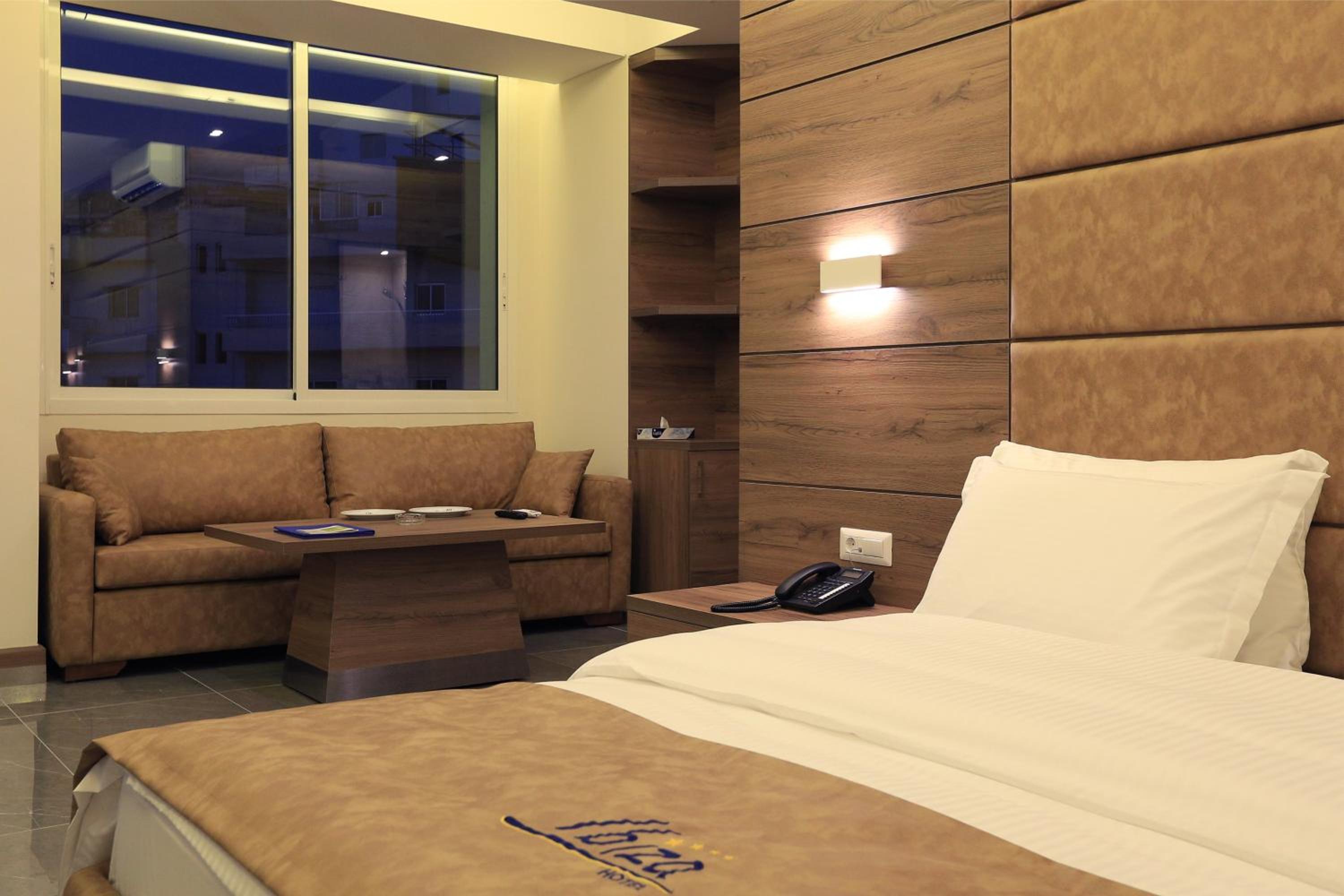 Junior Suite - Photo 12