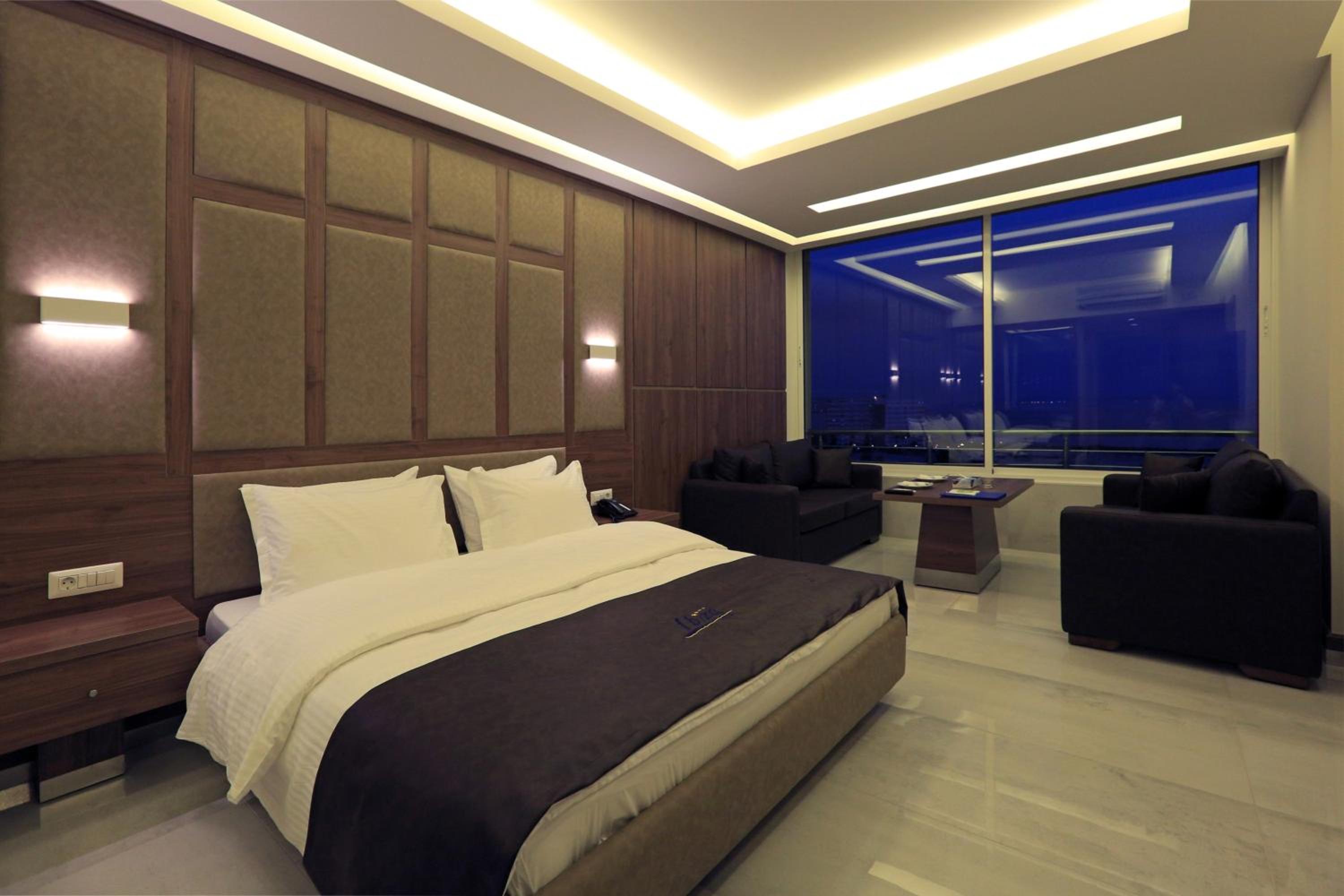Junior Suite - Photo 11