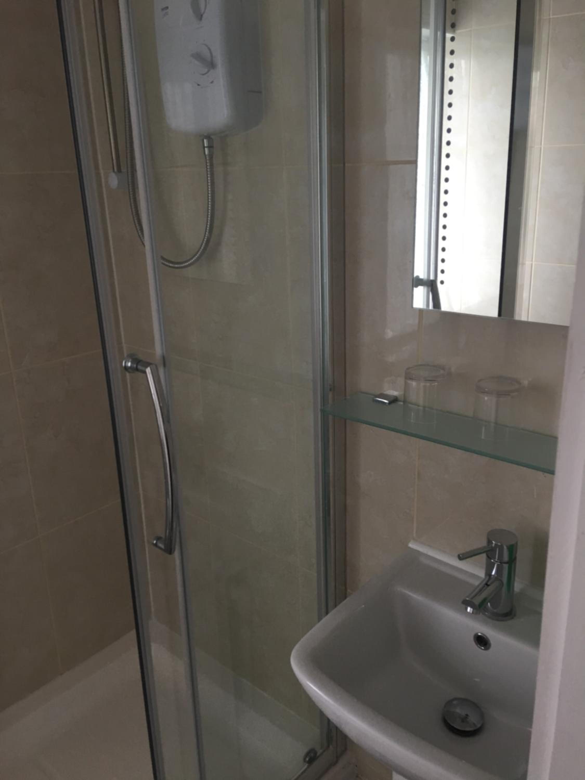 Triple Room with ensuite - Photo 4