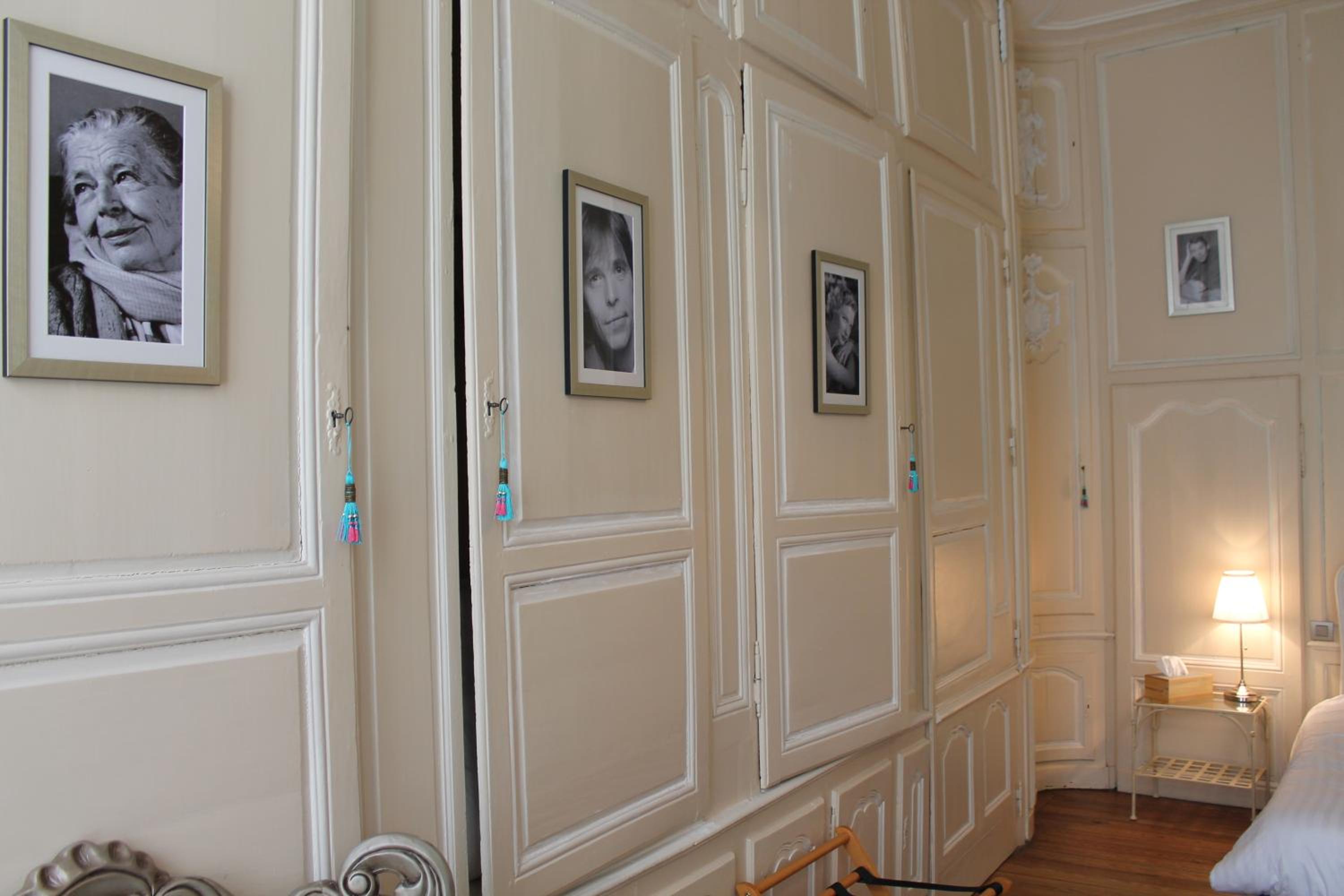 Chambre Double ou Lits Jumeaux Chambre Double ou Lits Jumeaux
