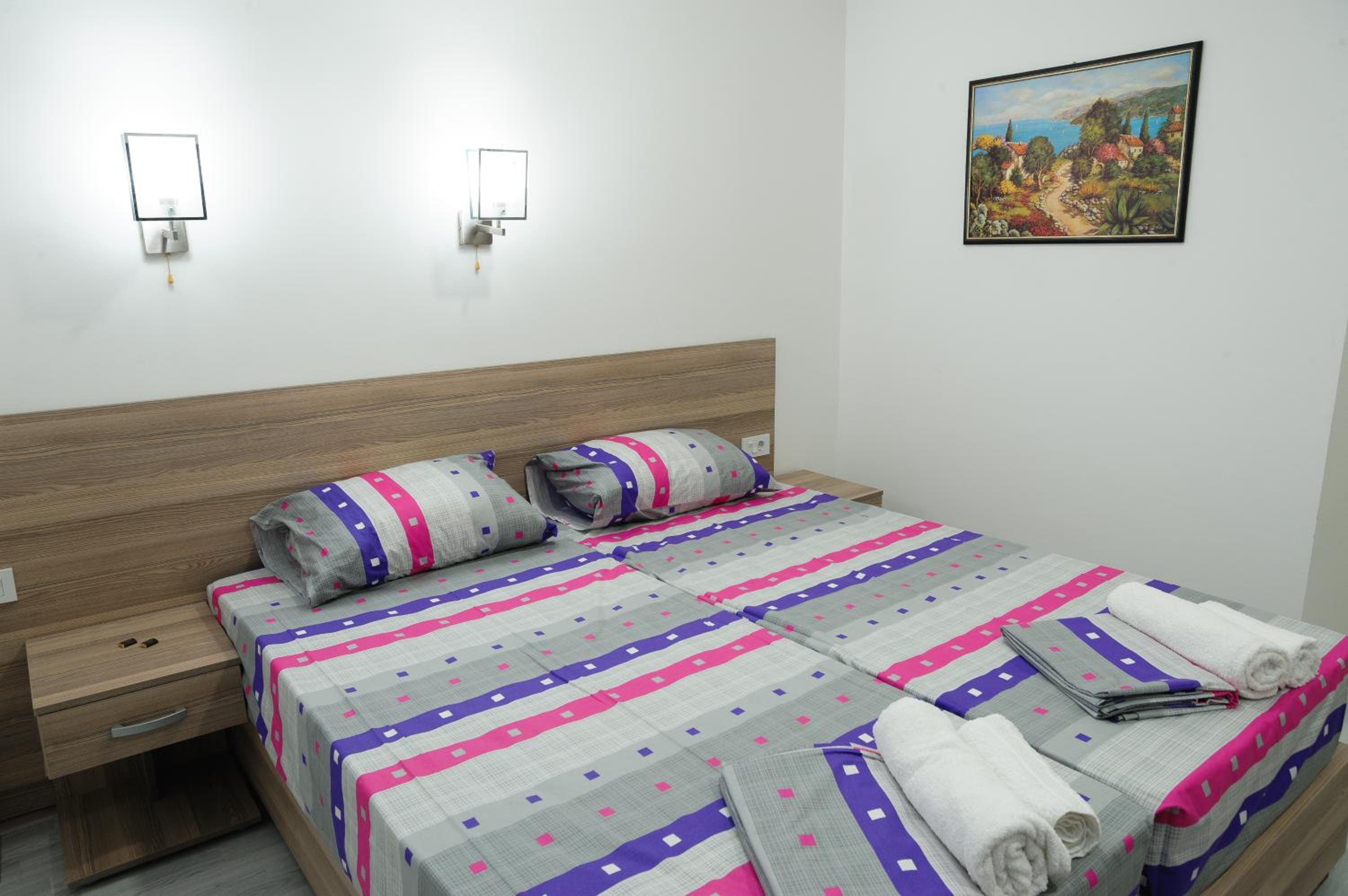 Twin Room with Bathroom photo 2