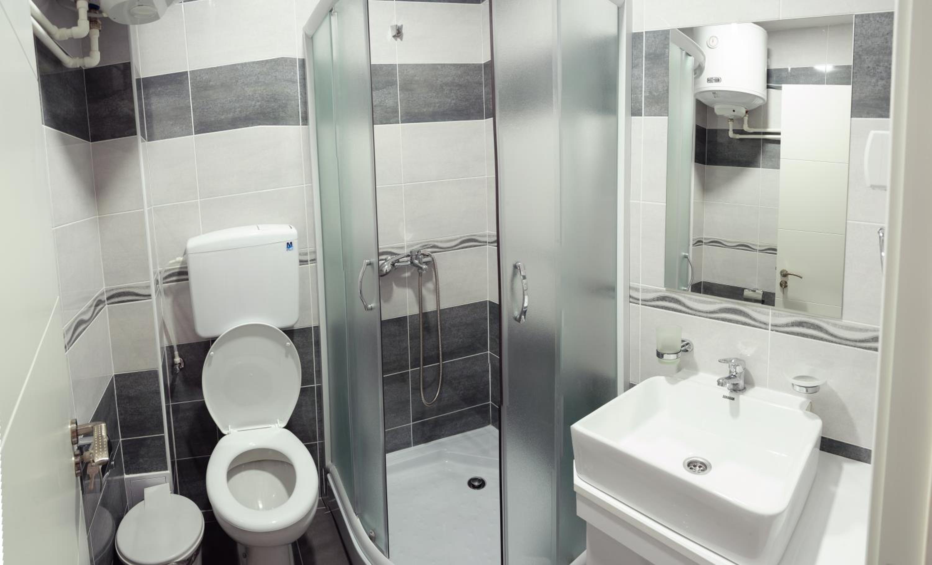 Twin Room with Bathroom photo 3