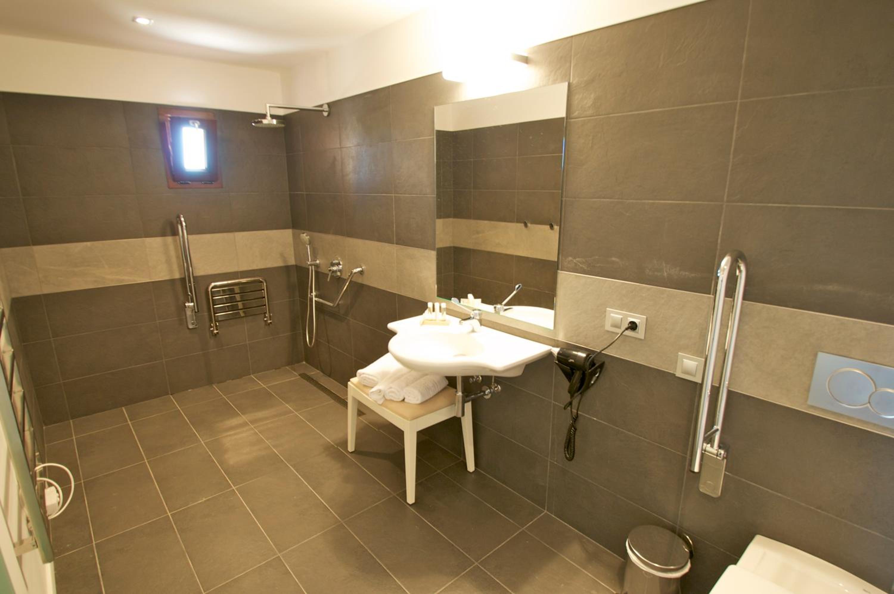 Standard Double Room photo 3
