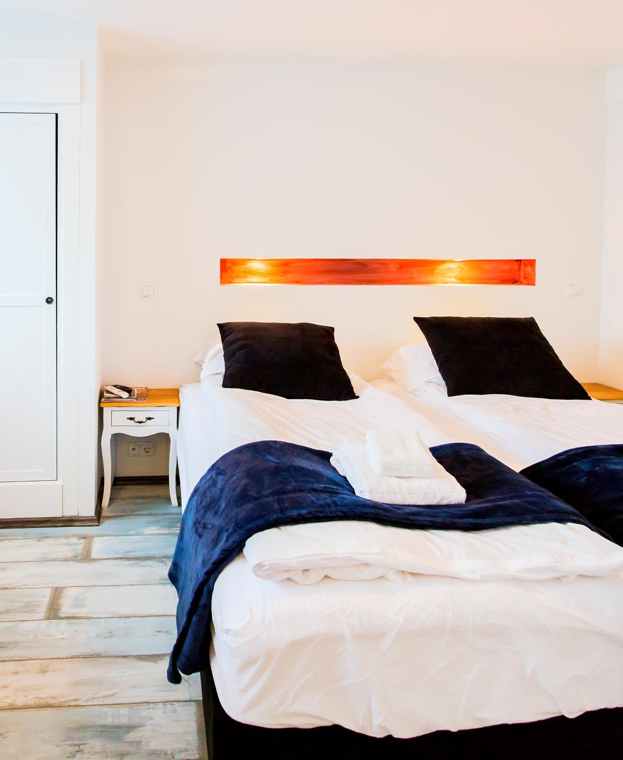 Deluxe Twin Room - Photo 7