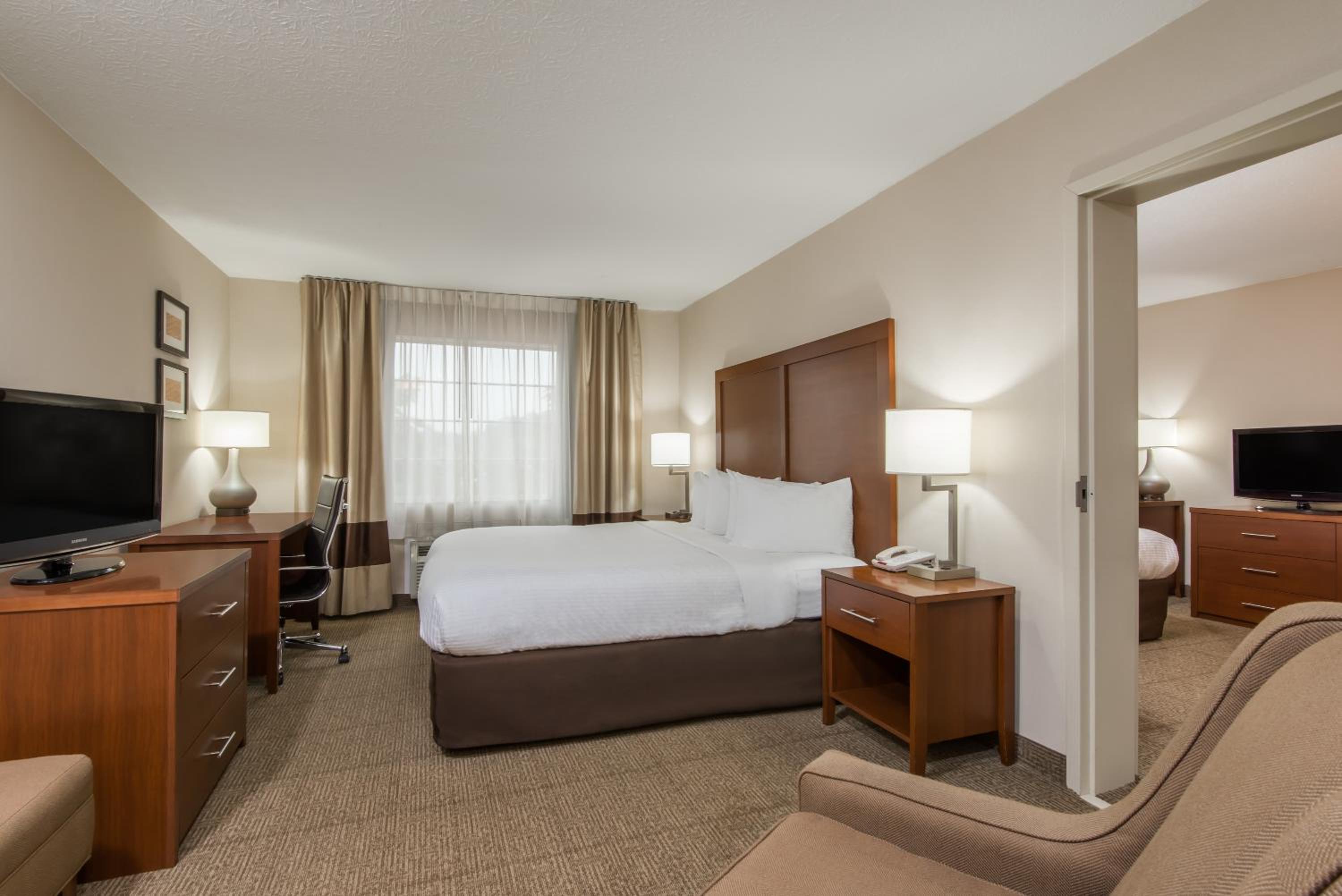 Two Bedroom Suite - Photo 5