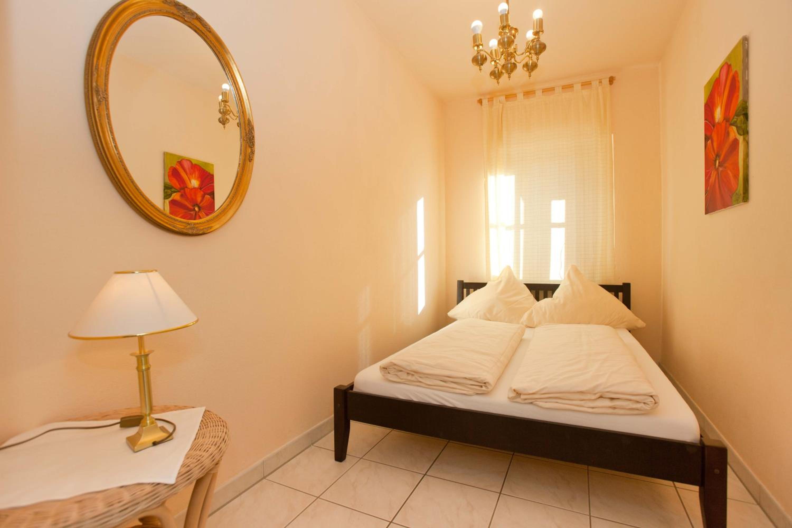Apartment with Garden View - Ground Floor - Photo 13