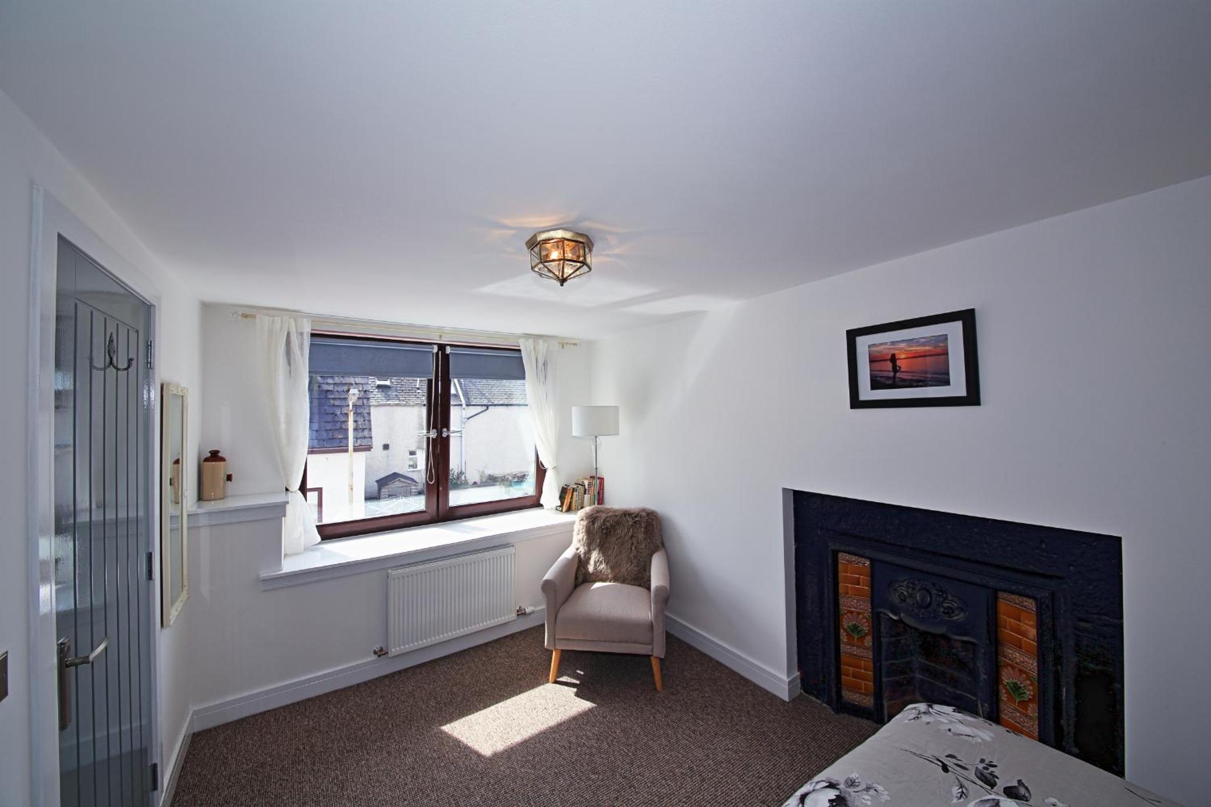 Two-Bedroom House photo 2