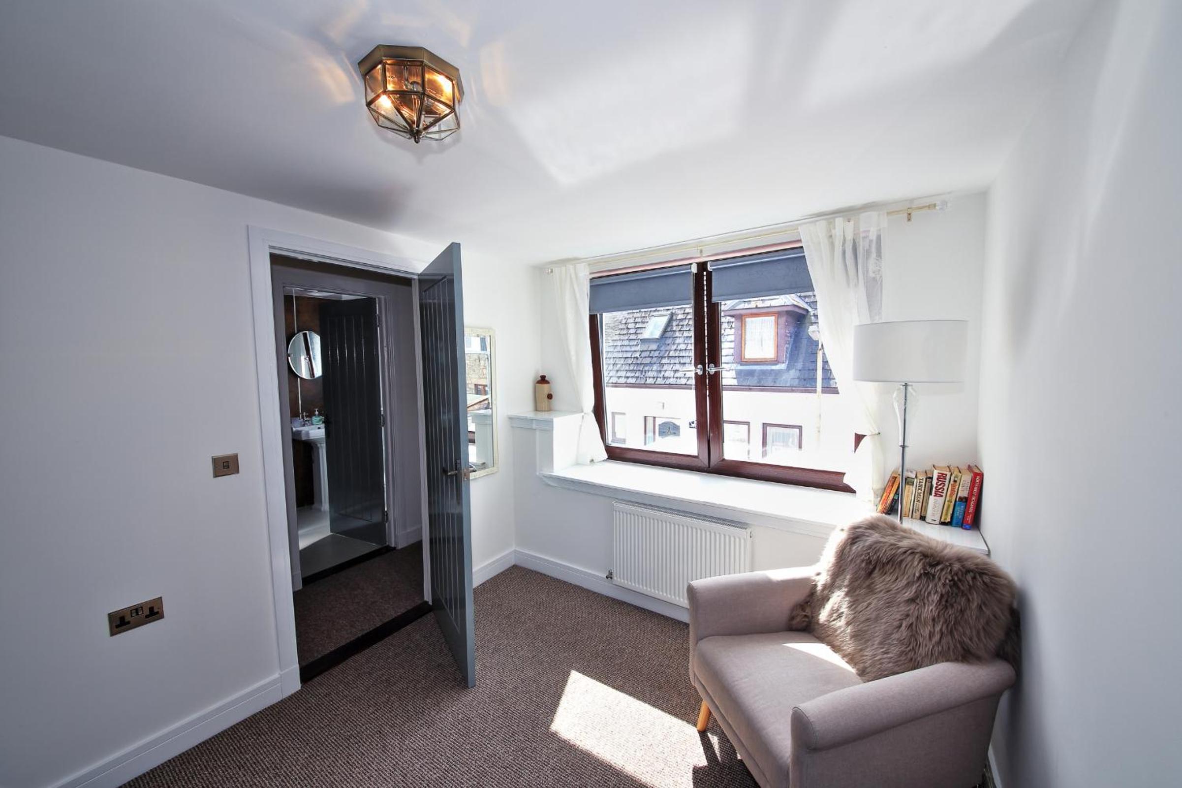 Two-Bedroom House photo 3