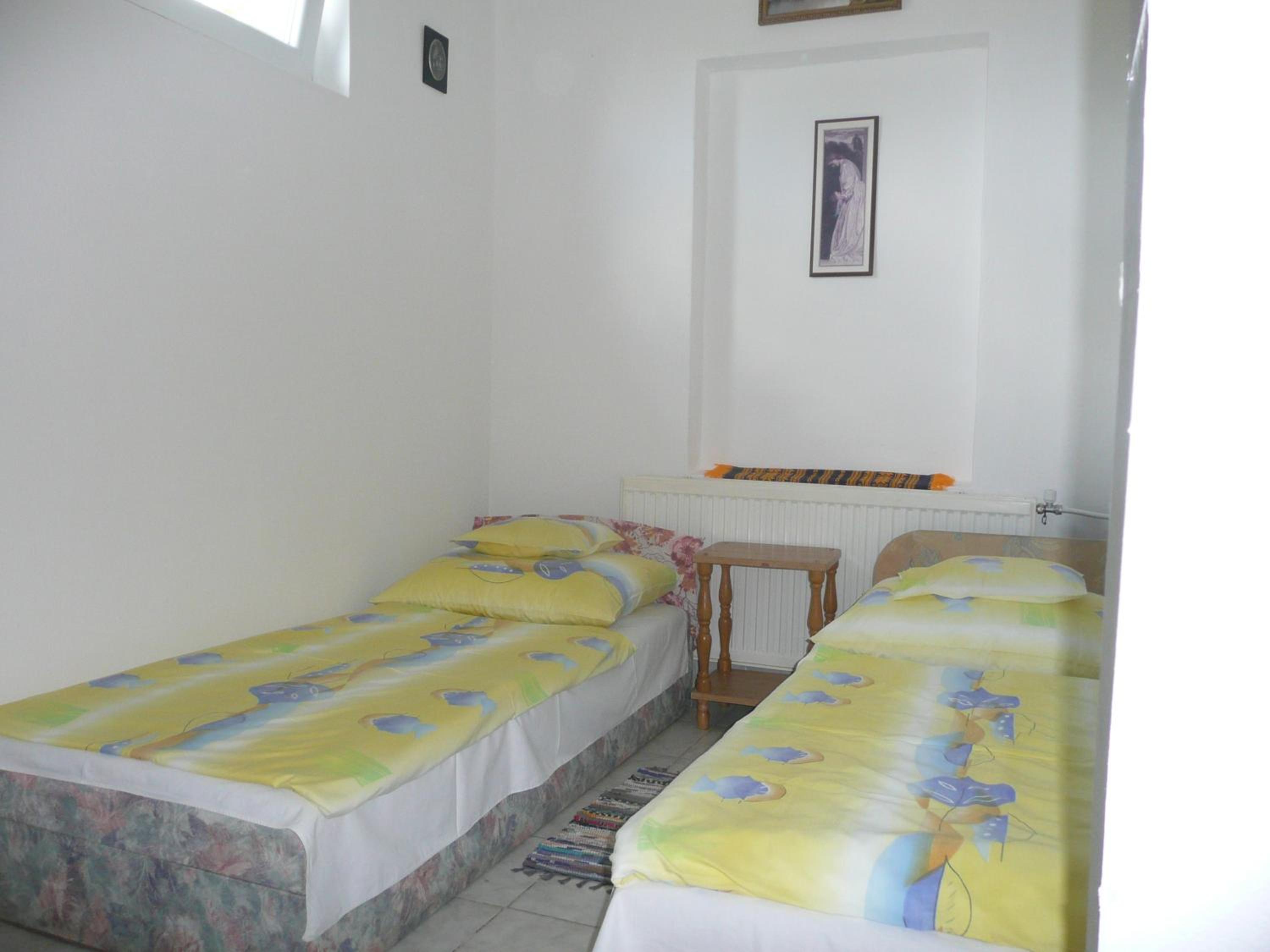 Twin Room with Shower photo 2
