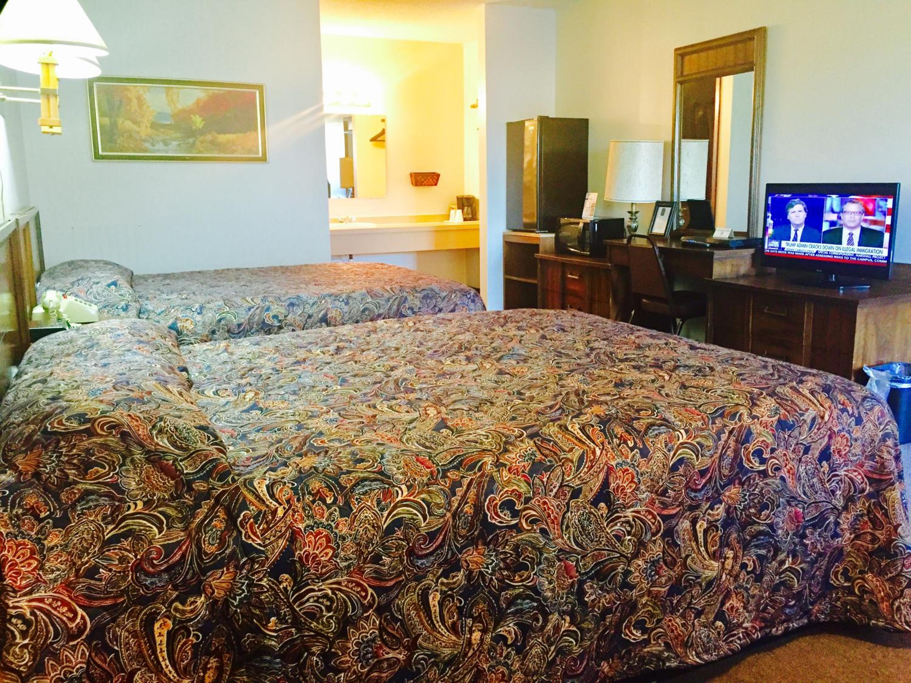 Standard King Room photo 2