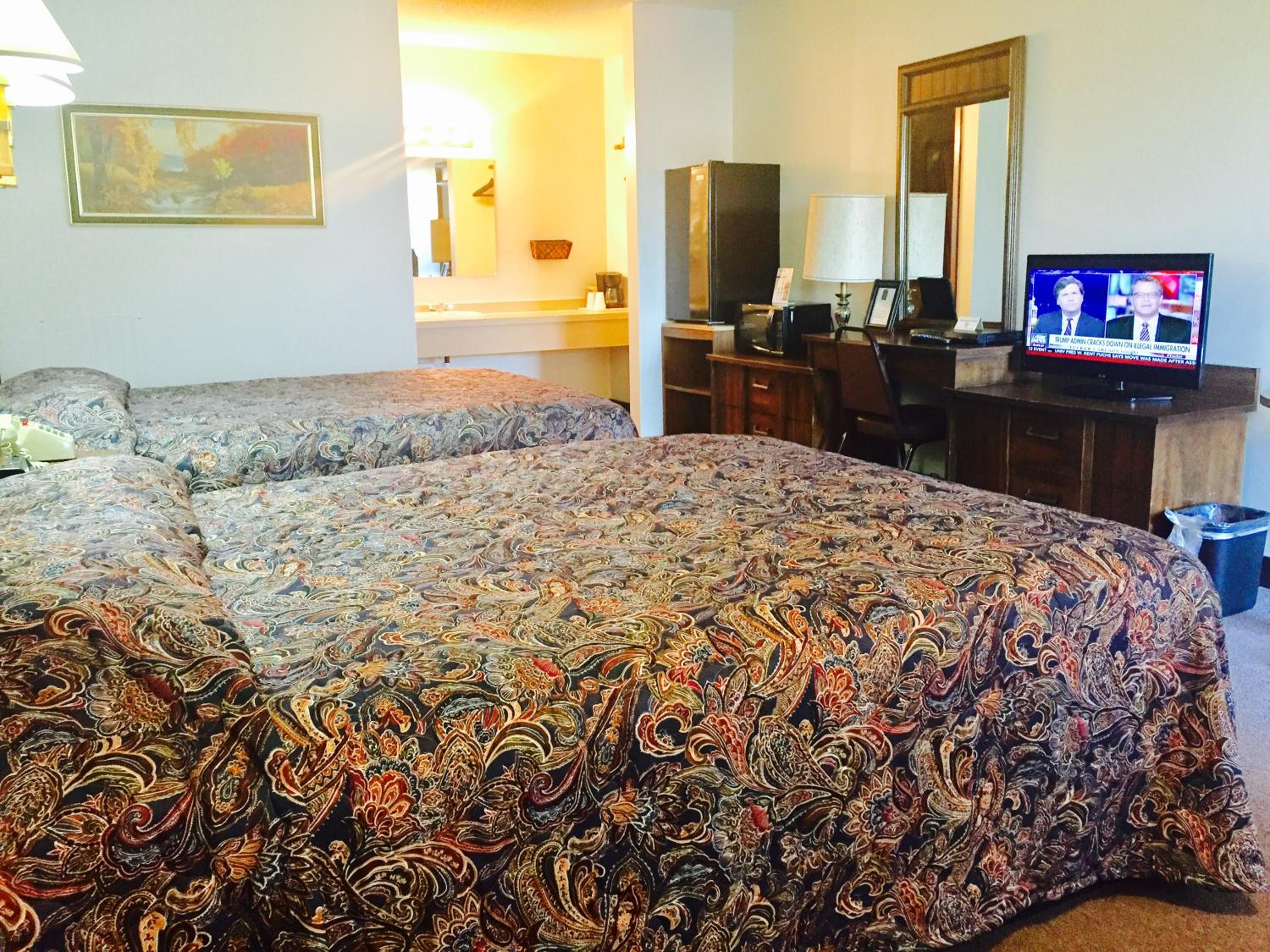 Standard King Room photo 3