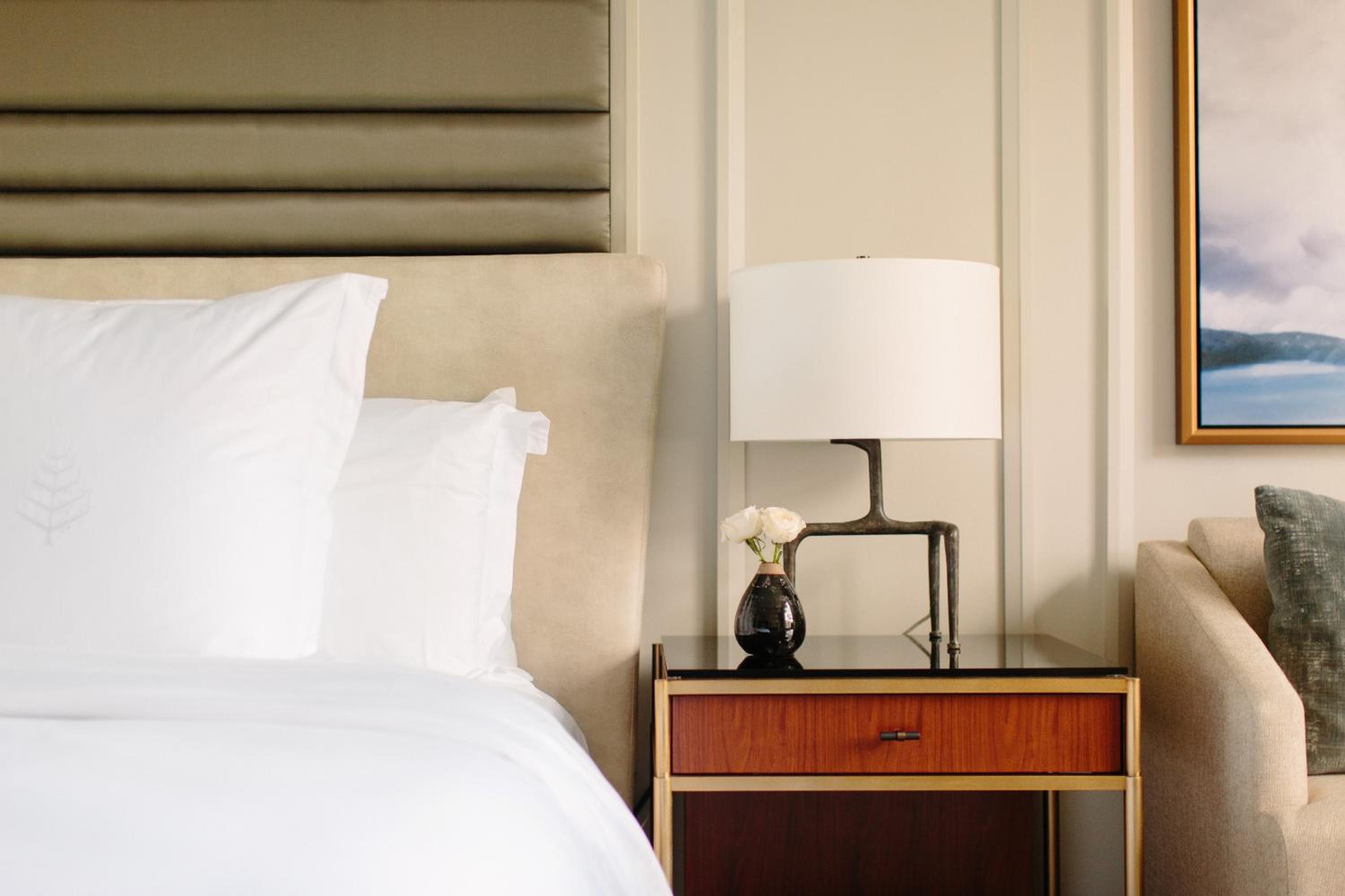 King Room with City View - Photo 4
