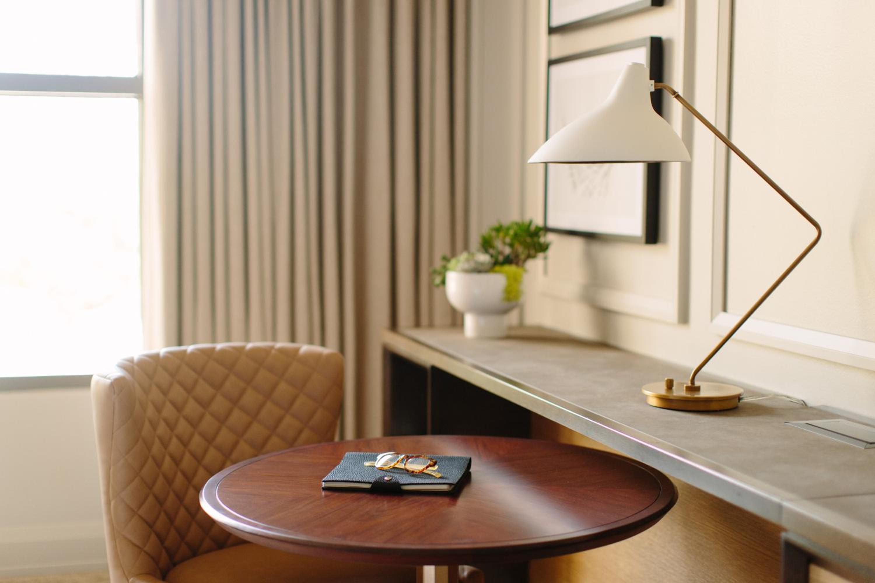 King Room with City View - Photo 1