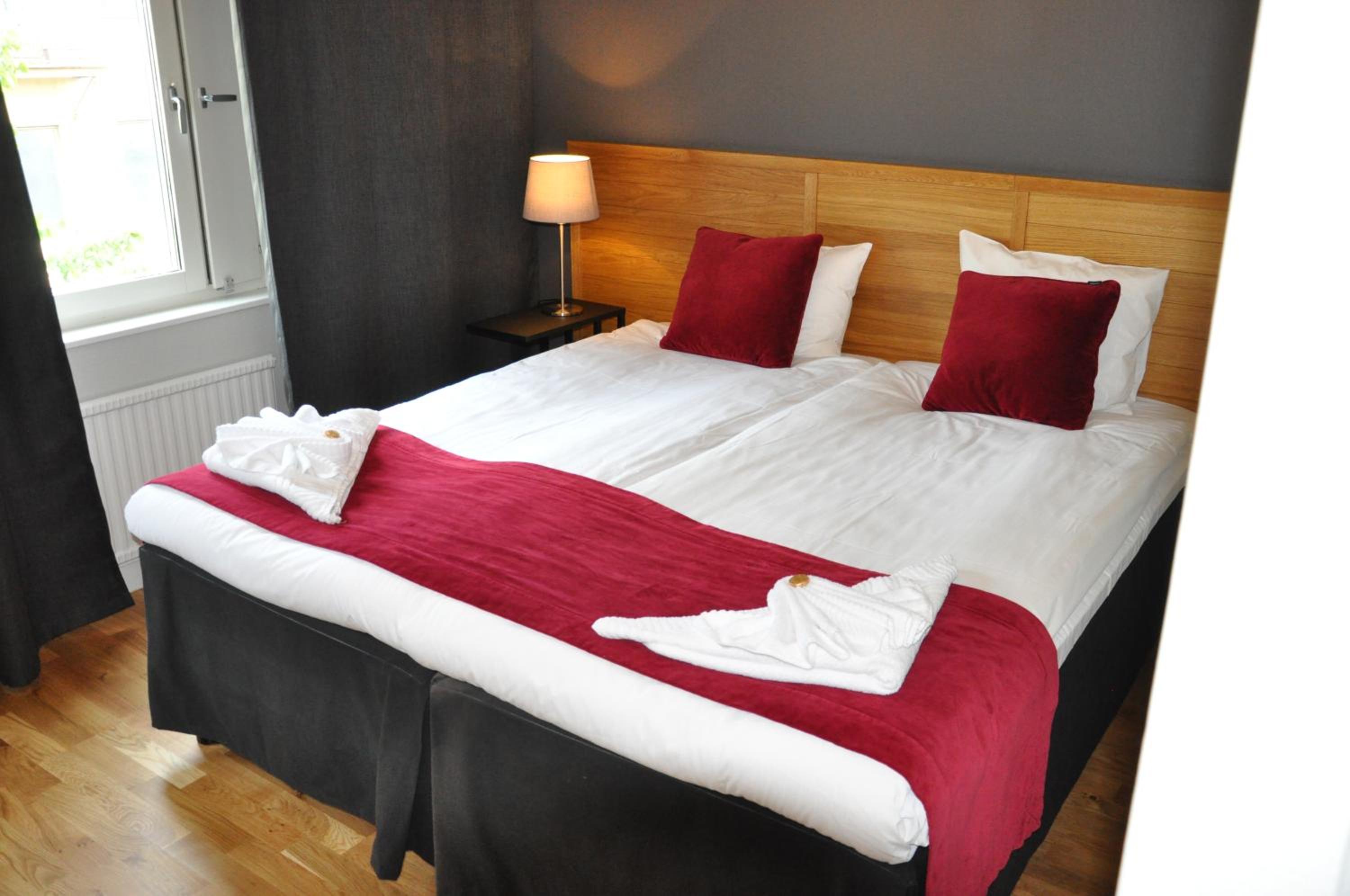 Twin Room - Photo 2