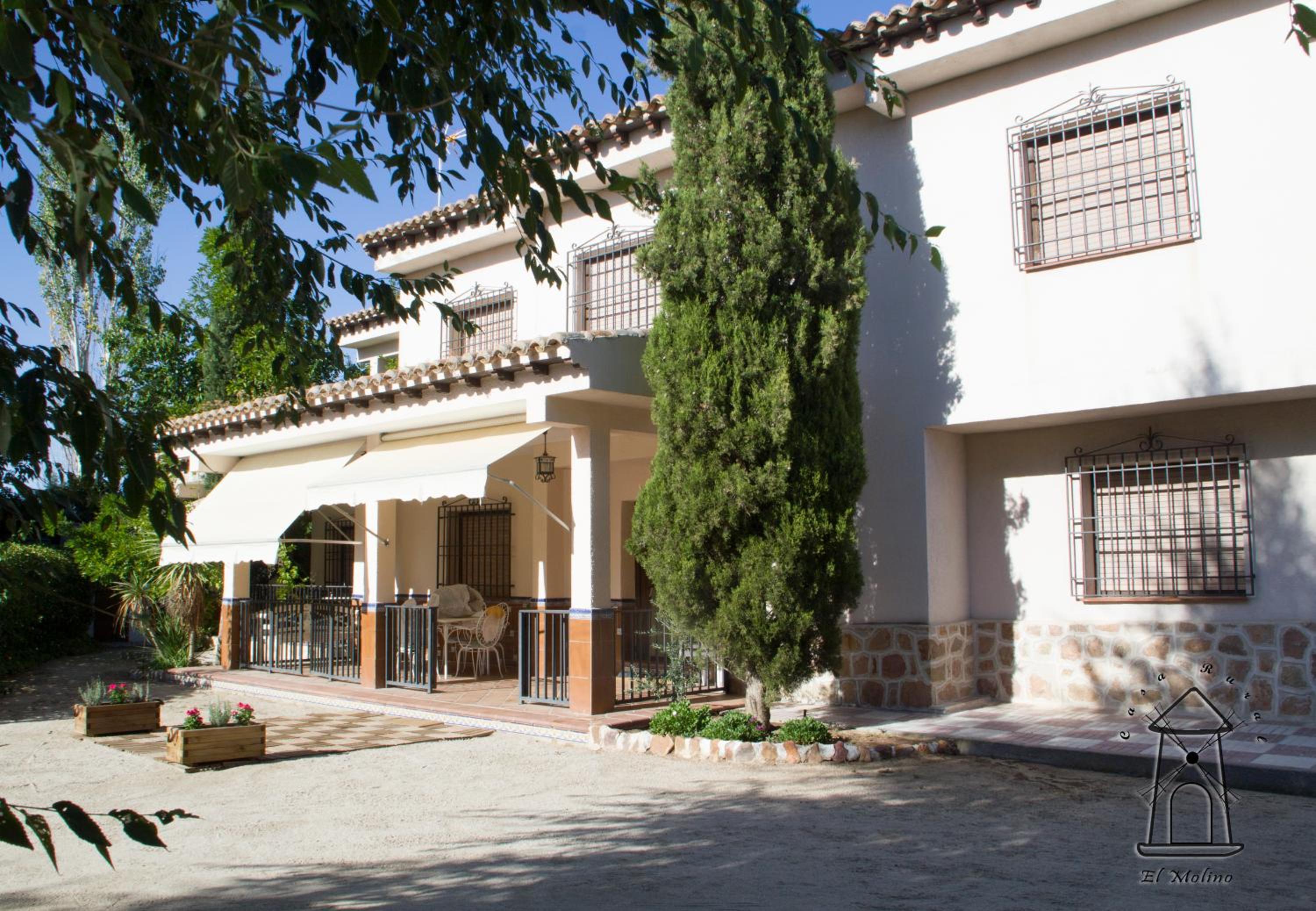 Villa with Private Pool photo 3