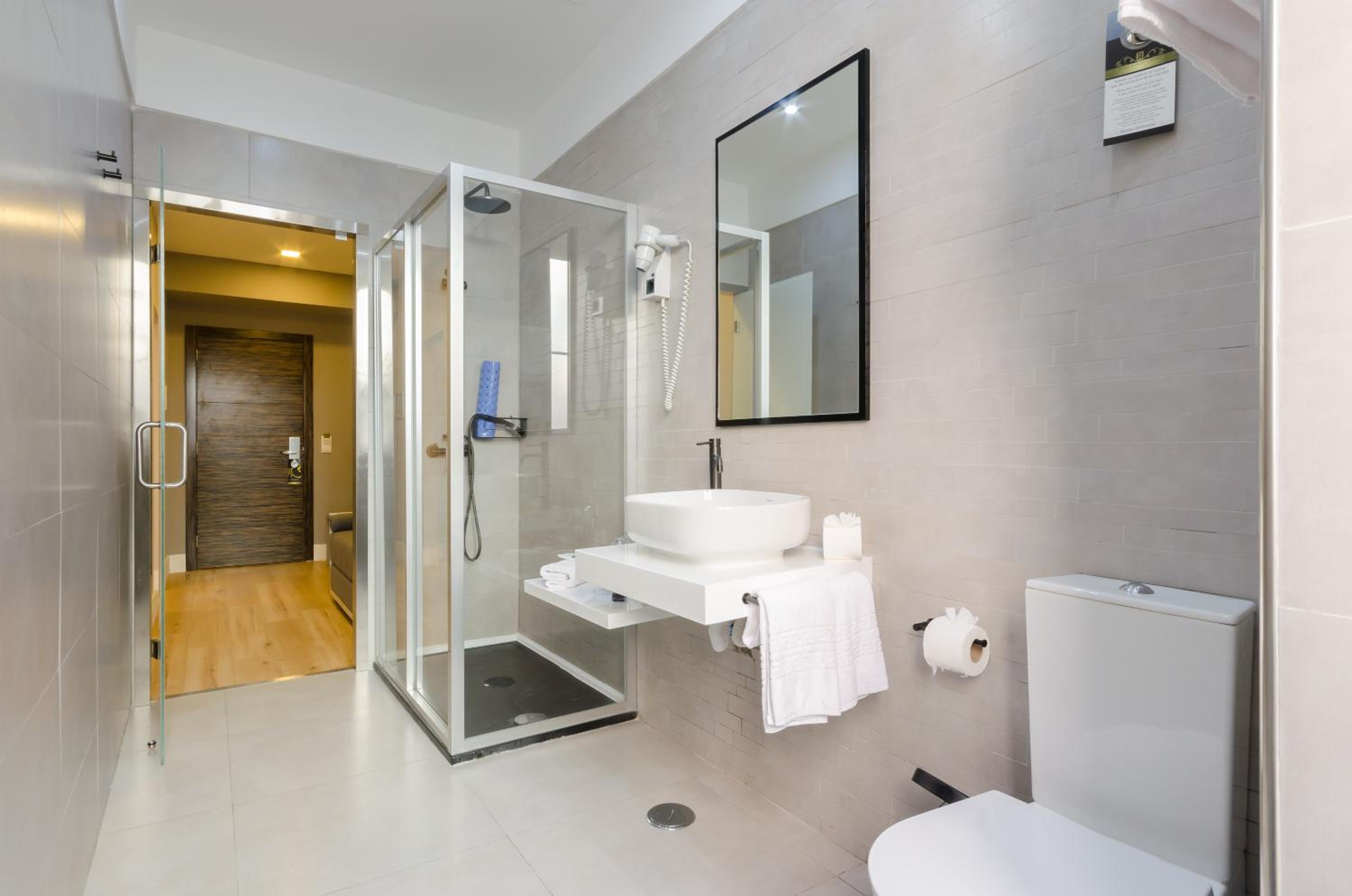 Superior Twin Room - Photo 9