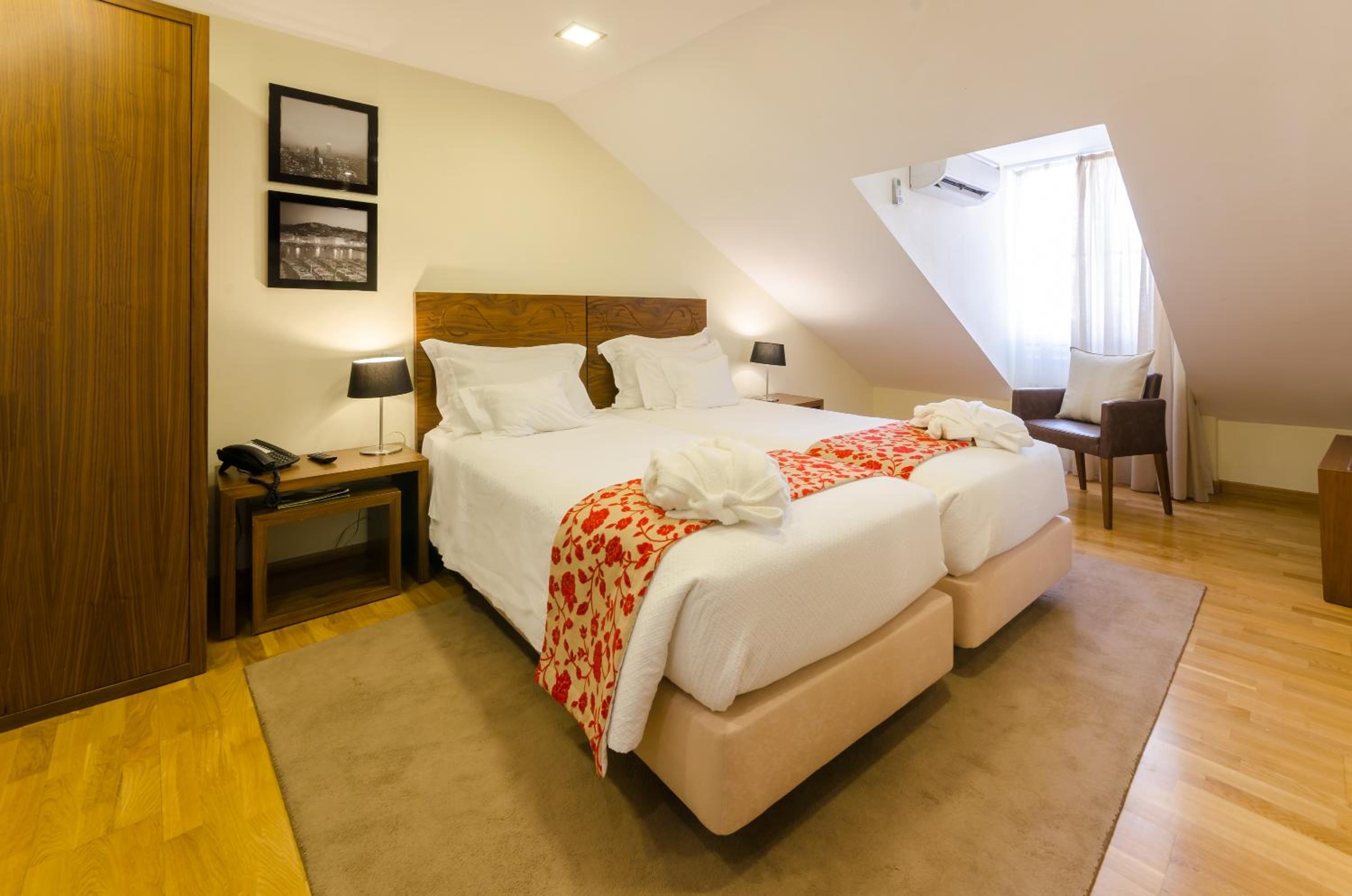 Standard Double or Twin Room - Photo 1