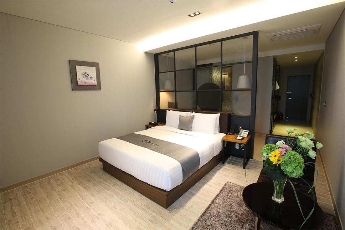 Premier Double Room photo 2