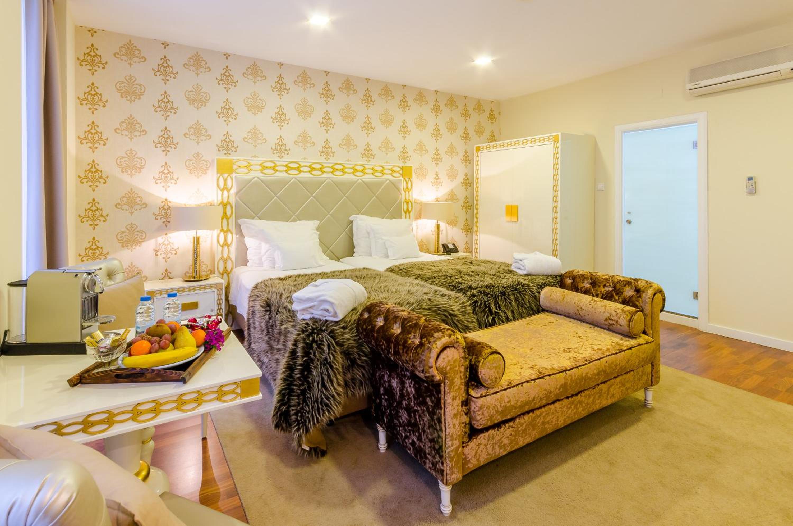 Suite - Photo 6