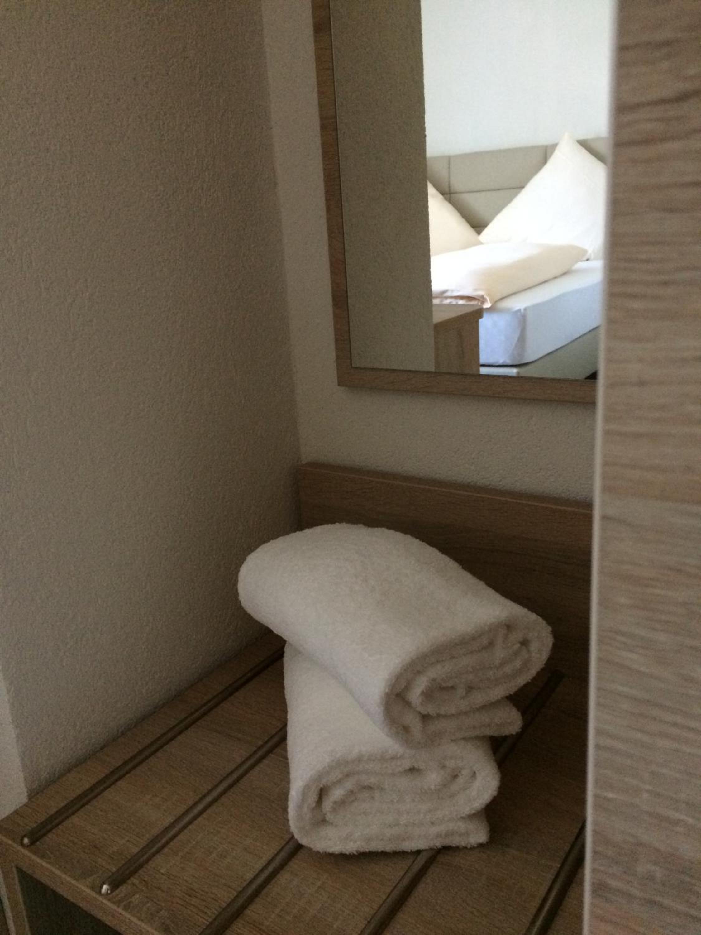 Double Room - Photo 17