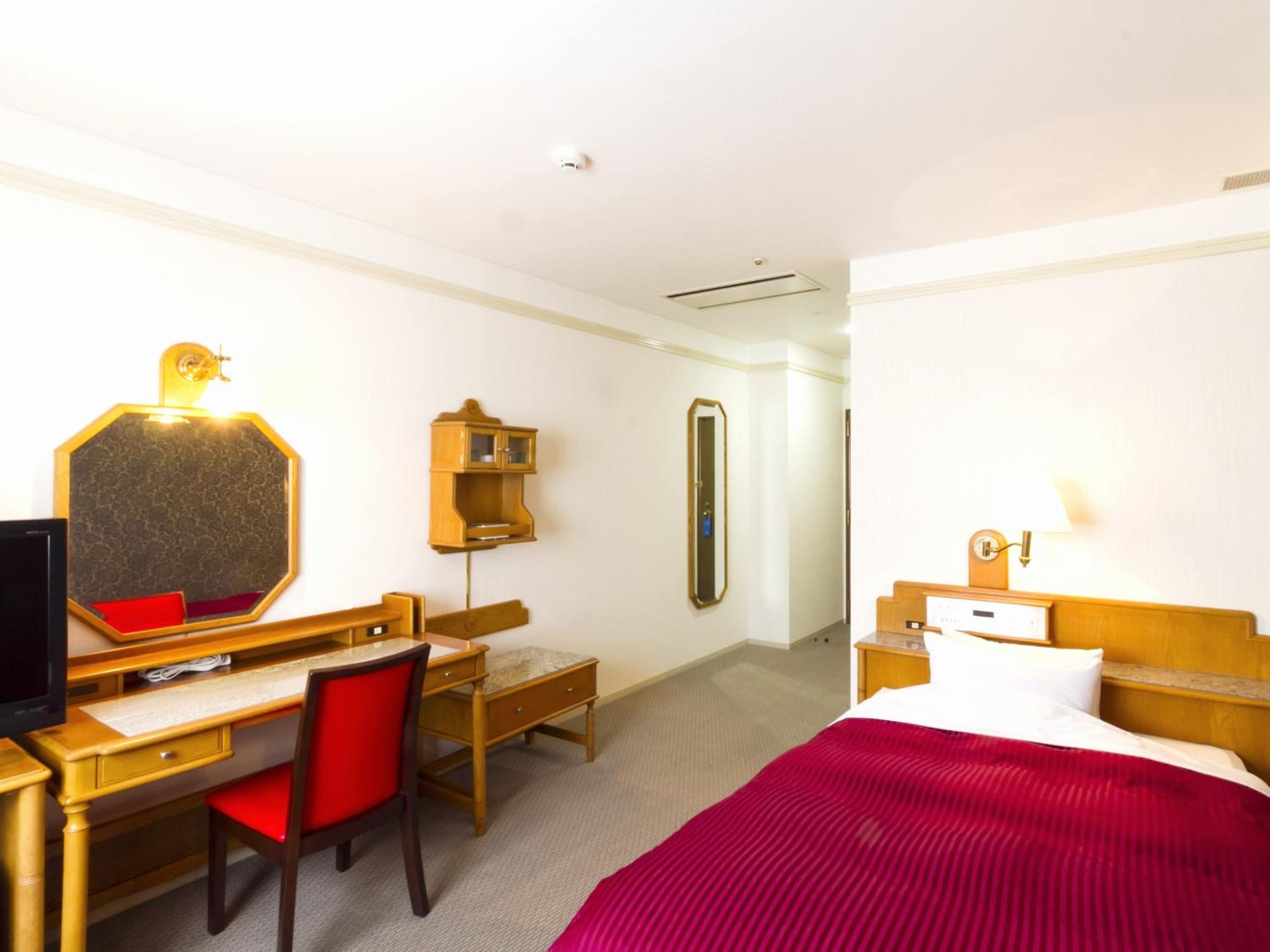 Single Room - Non-Smoking photo 3