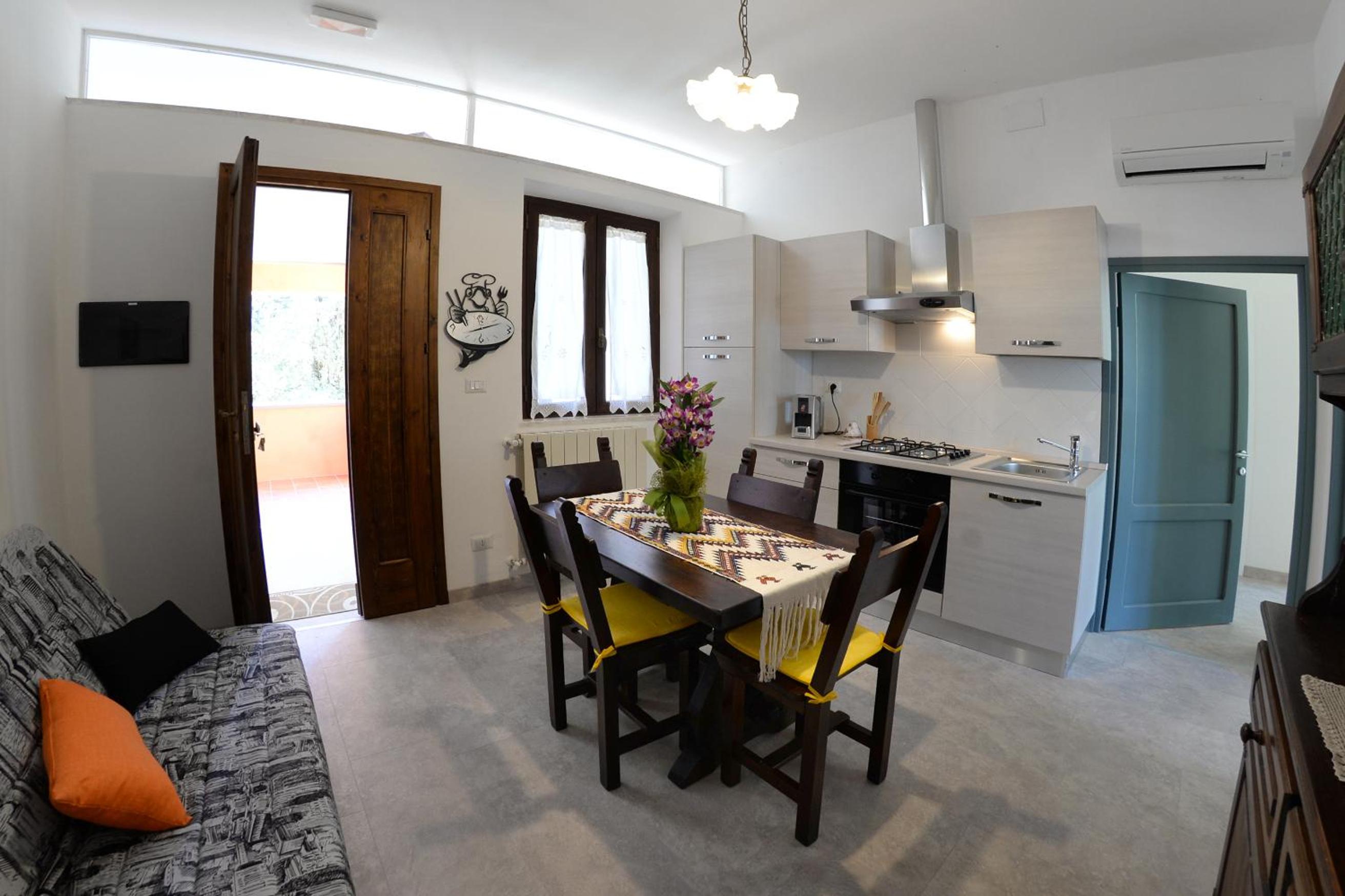 Apartment photo 2
