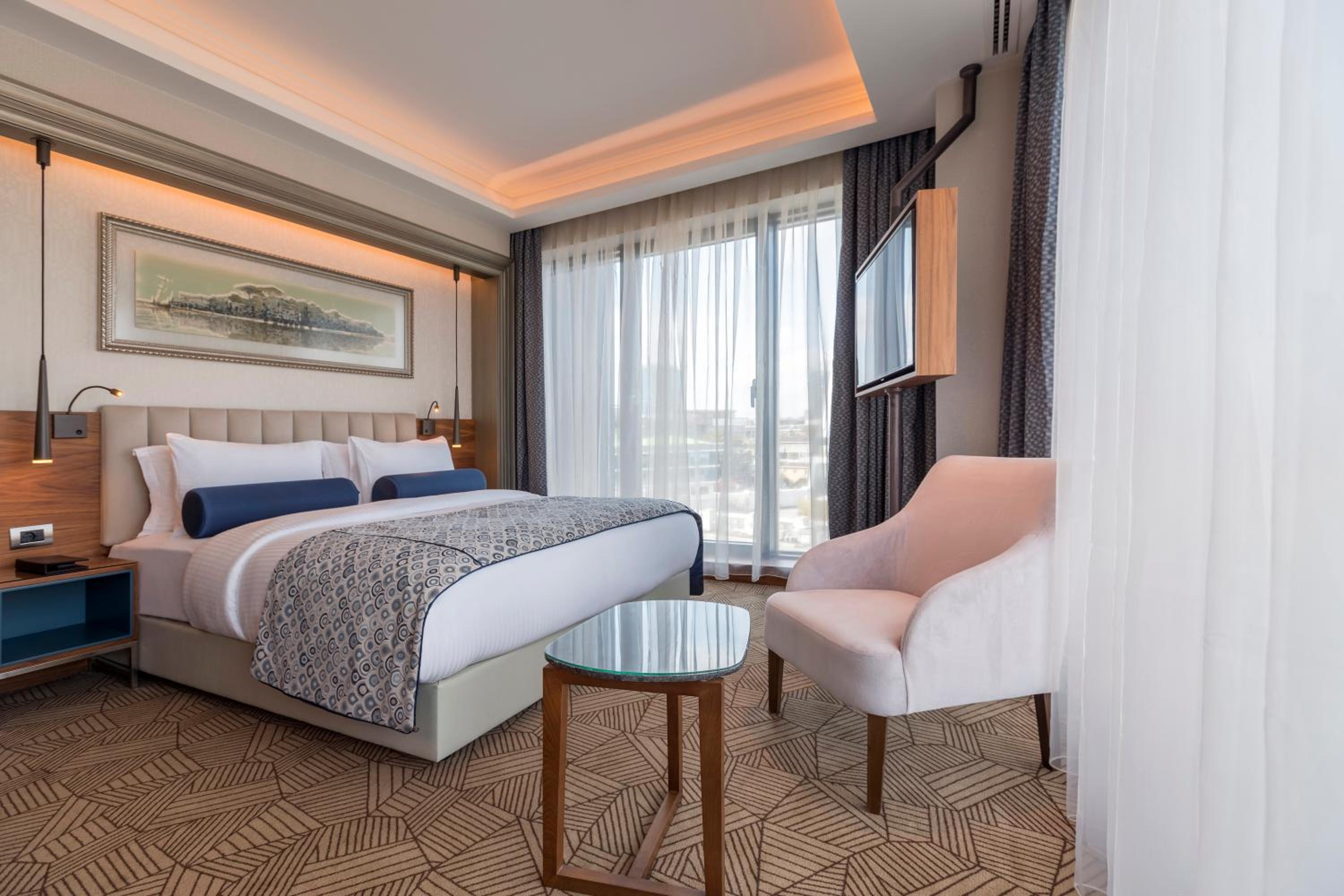 Executive Queen Room with City View photo 3