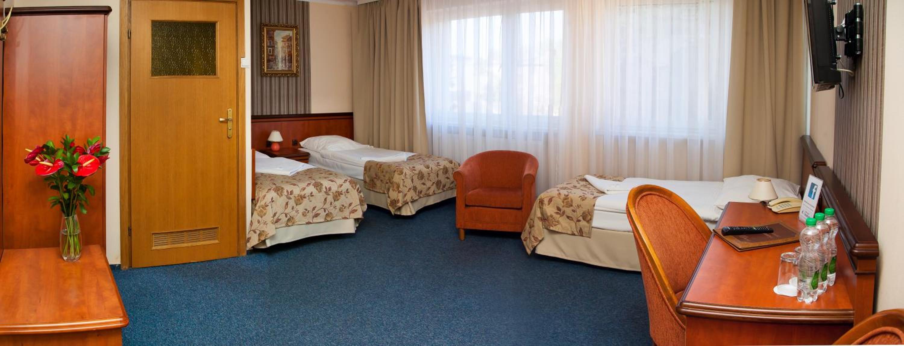 Standard Triple Room - Photo 4