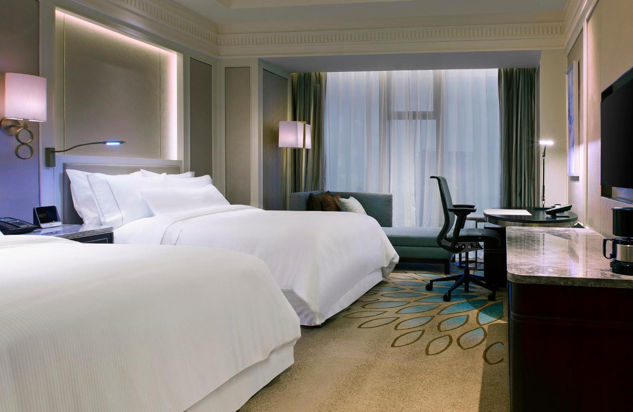 Club lounge access, Larger Guest room, 2 Double, Ocean view