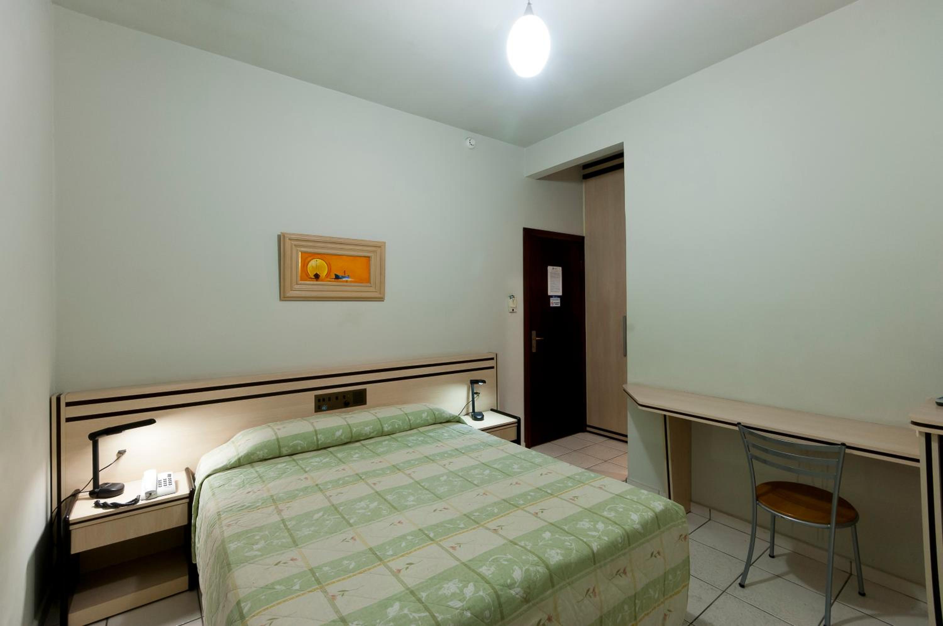 Standard Double or Twin Room photo 3