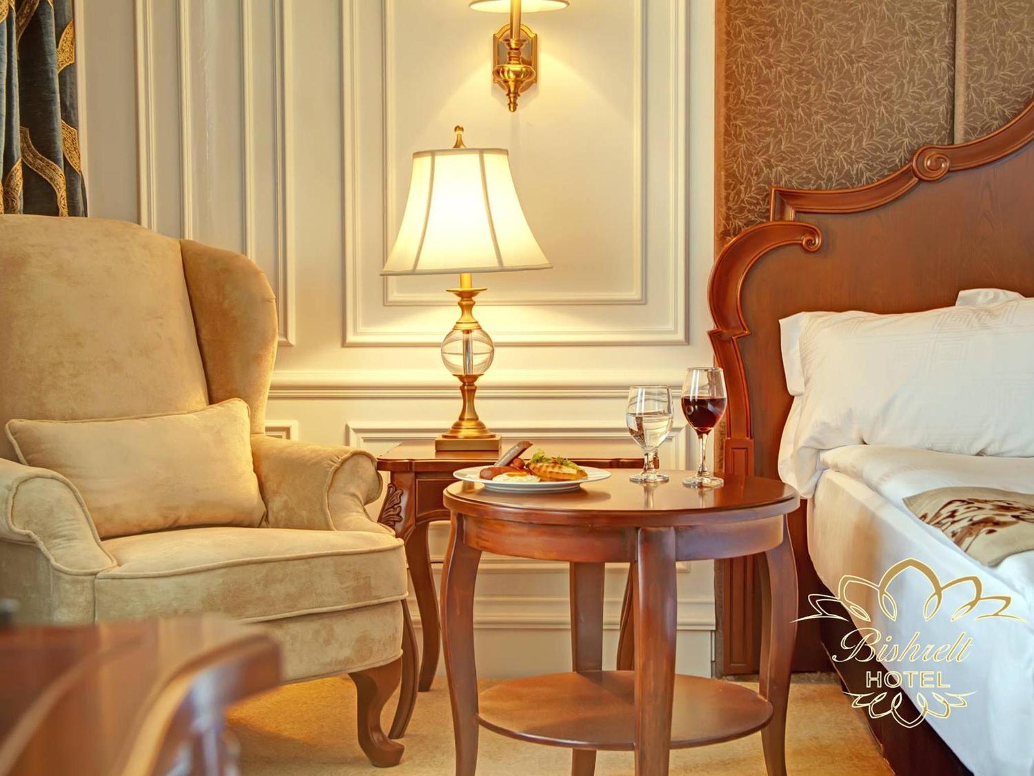 Deluxe King Room - Photo 3